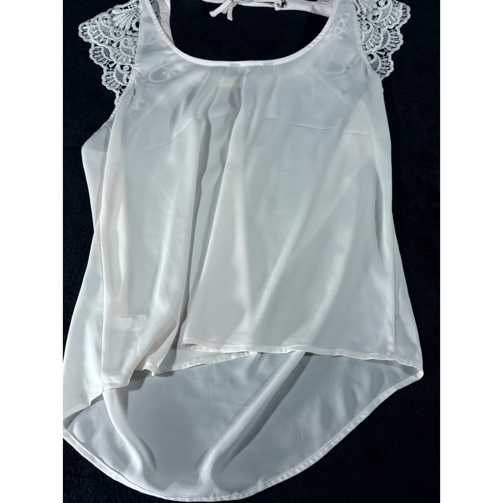 Express Women's Sleeveless Lace Trim Keyhole Neck Blouse Top - Thumbnail 6