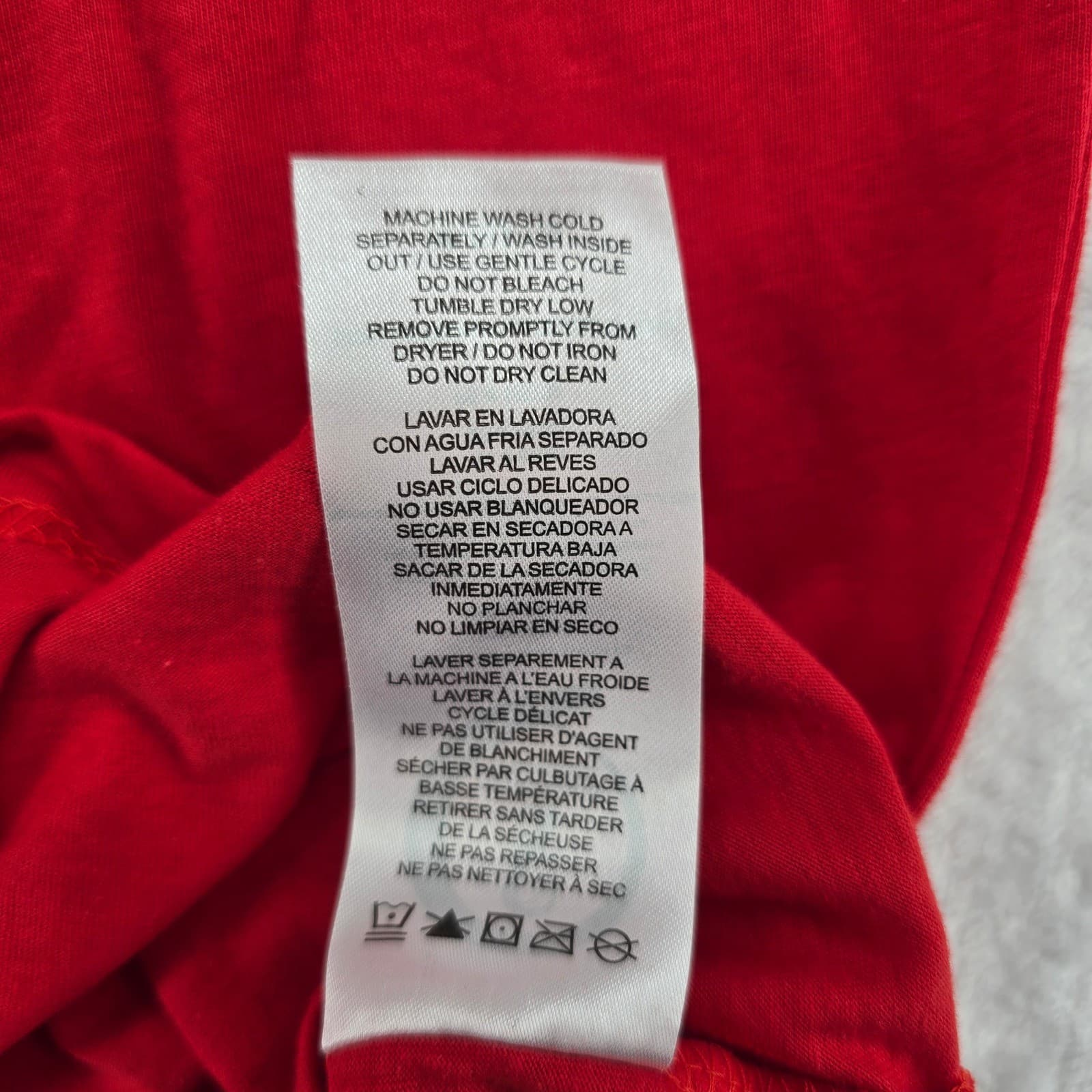 FIFA World Cup Qatar 2022 Mens XL T-Shirt Red Portugal Flag Soccer Outerstuff - Thumbnail 6