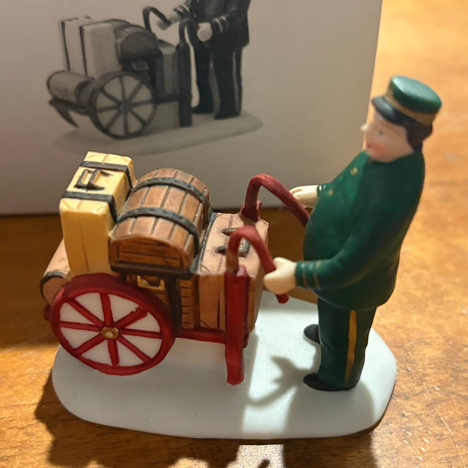 Department 56 Holiday Travelers Heritage Village OS Figurine Set Multicolor 3pc - Thumbnail 2