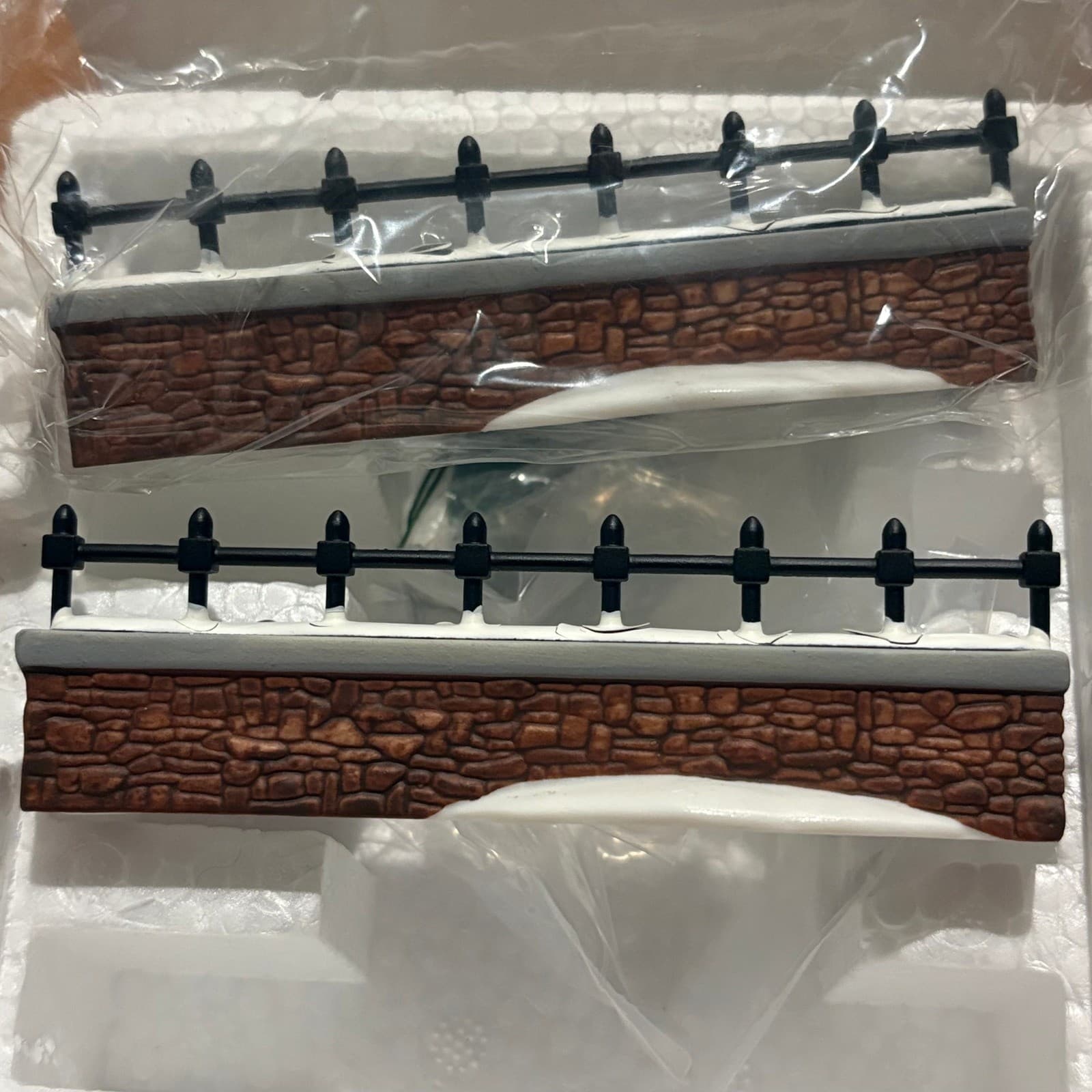 2! Department 56 Heritage Village Churchyard Fence Extension OS Brown Porcelain - Thumbnail 2