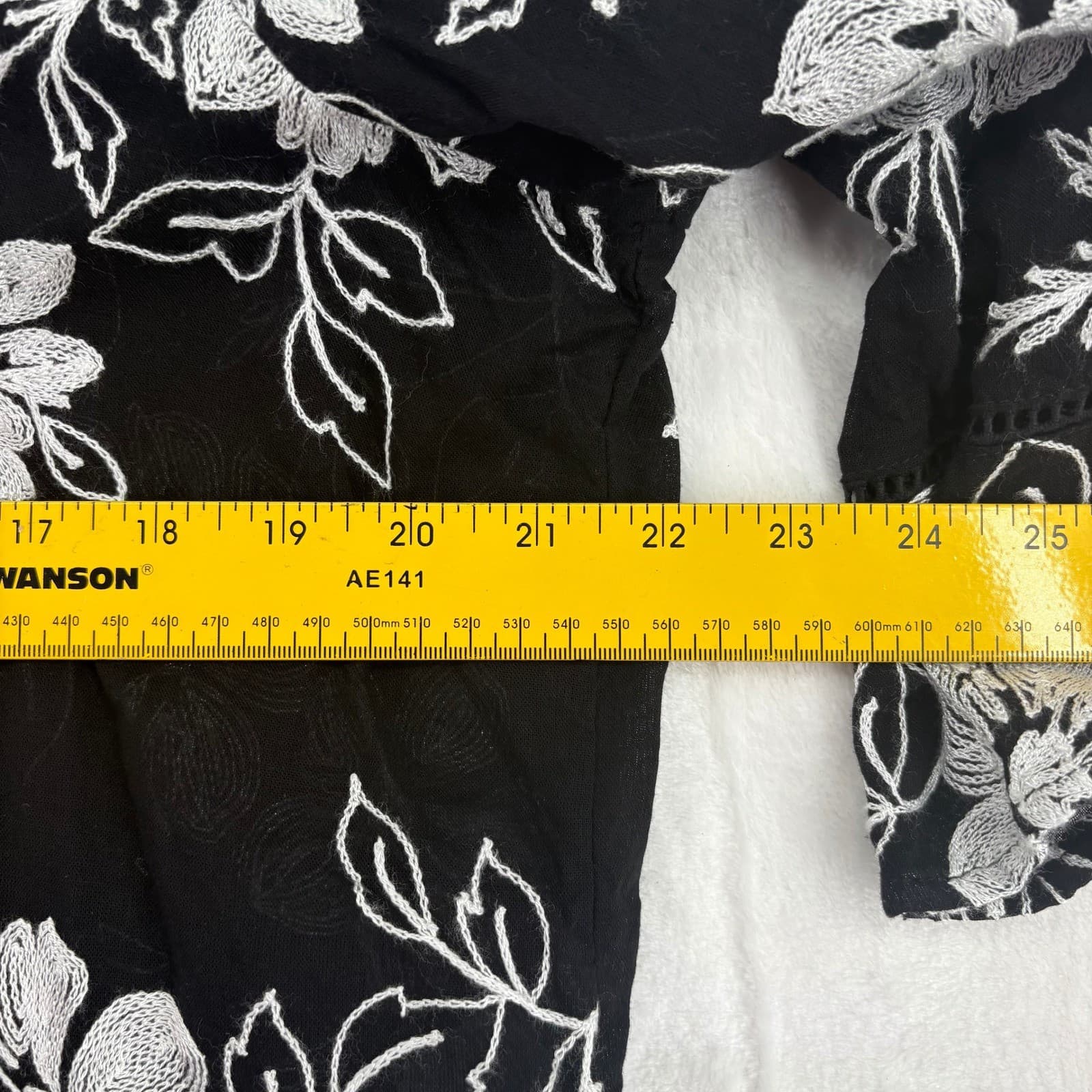 Alfred Dunner Blouse Womens PXL Shirt Black Floral Embroidered Cotton Petite XL - Thumbnail 3