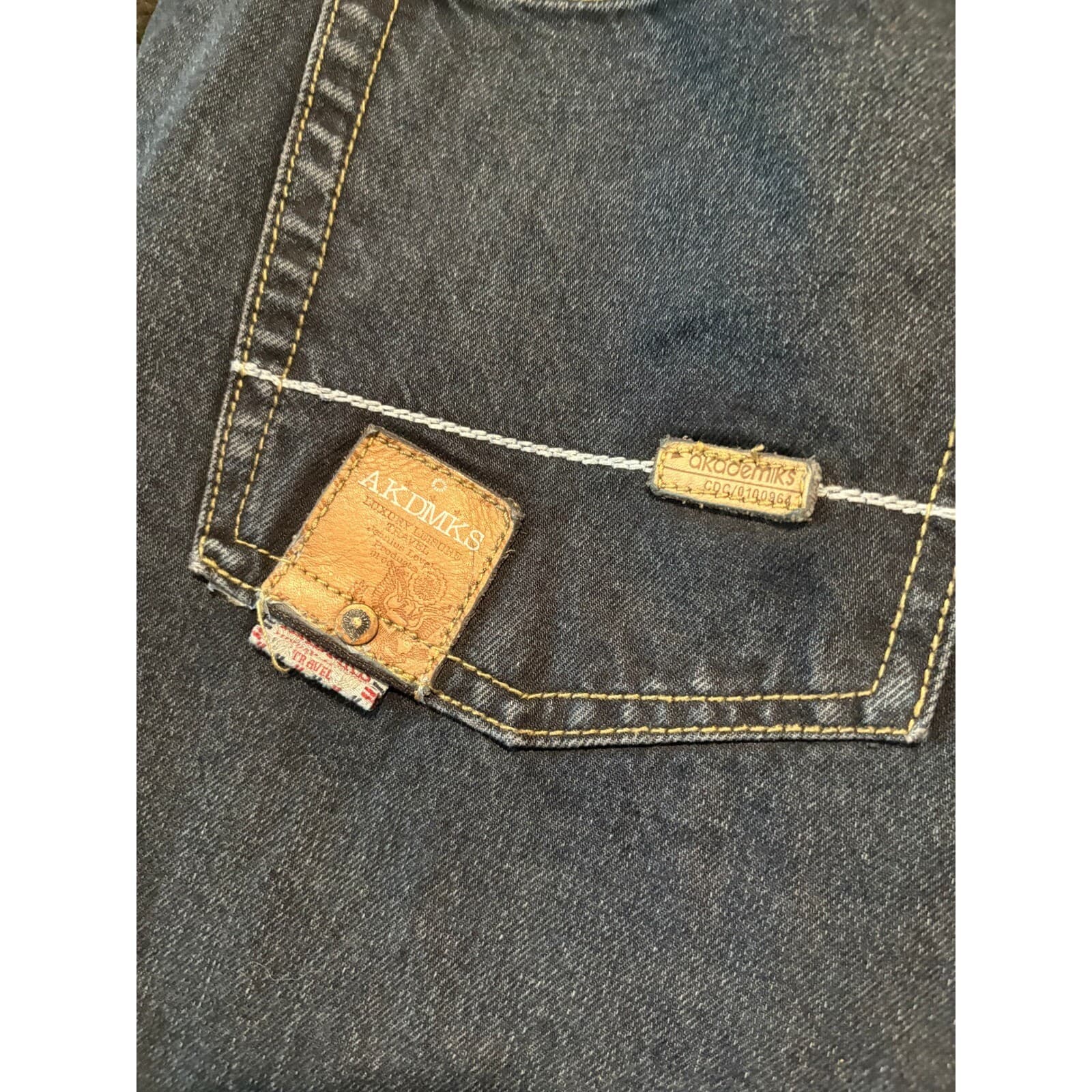 Akademiks Jeans Mens 32x32 Relaxed Fit Dark Wash Embroidered Denim 32 - Thumbnail 2