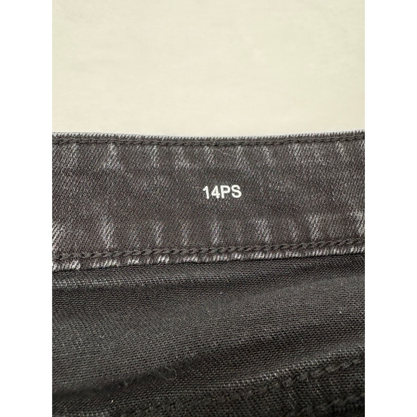 St John's Bay Jeans Mens 14PS Straight Leg Black Faded Denim Pants - Thumbnail 3