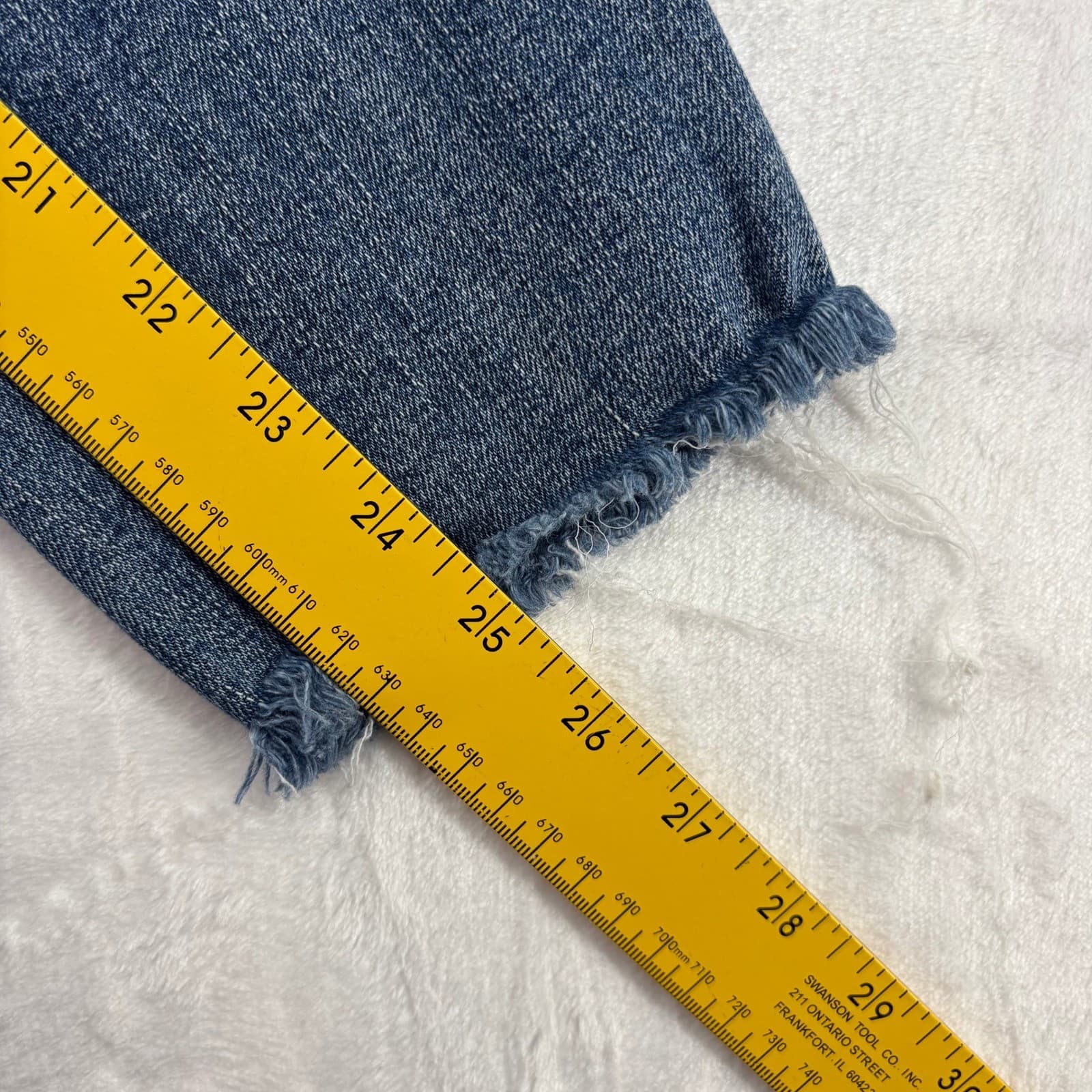 Judy Blue Jeans Womens 3/26 Relaxed Fit Blue Distressed Raw Hem JB88191 - Thumbnail 9