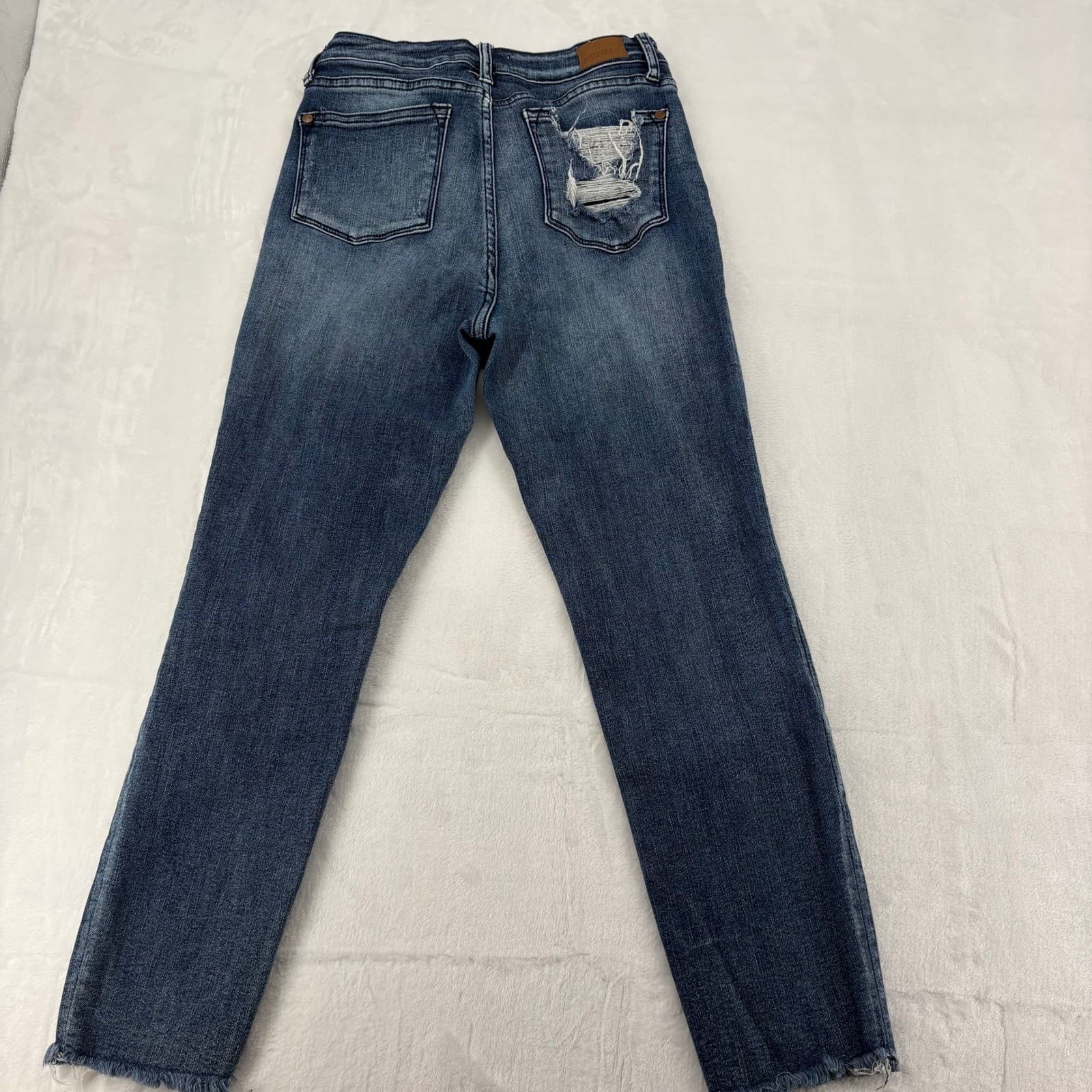 Judy Blue Jeans Womens 3/26 Relaxed Fit Blue Distressed Raw Hem JB88191 - Thumbnail 4