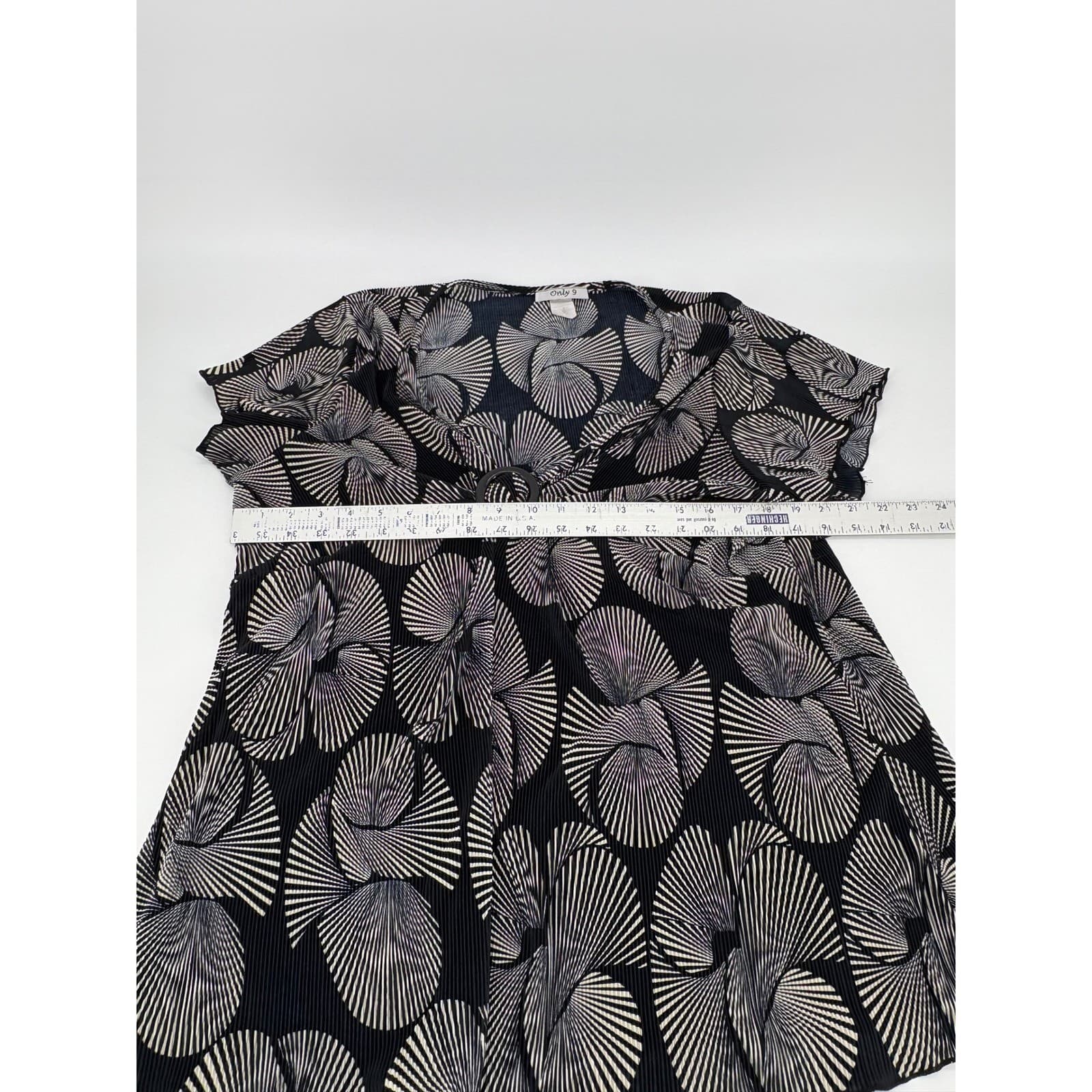 Only 9 Black Beige Abstract Print Short Sleeve Blouse Top - Thumbnail 5