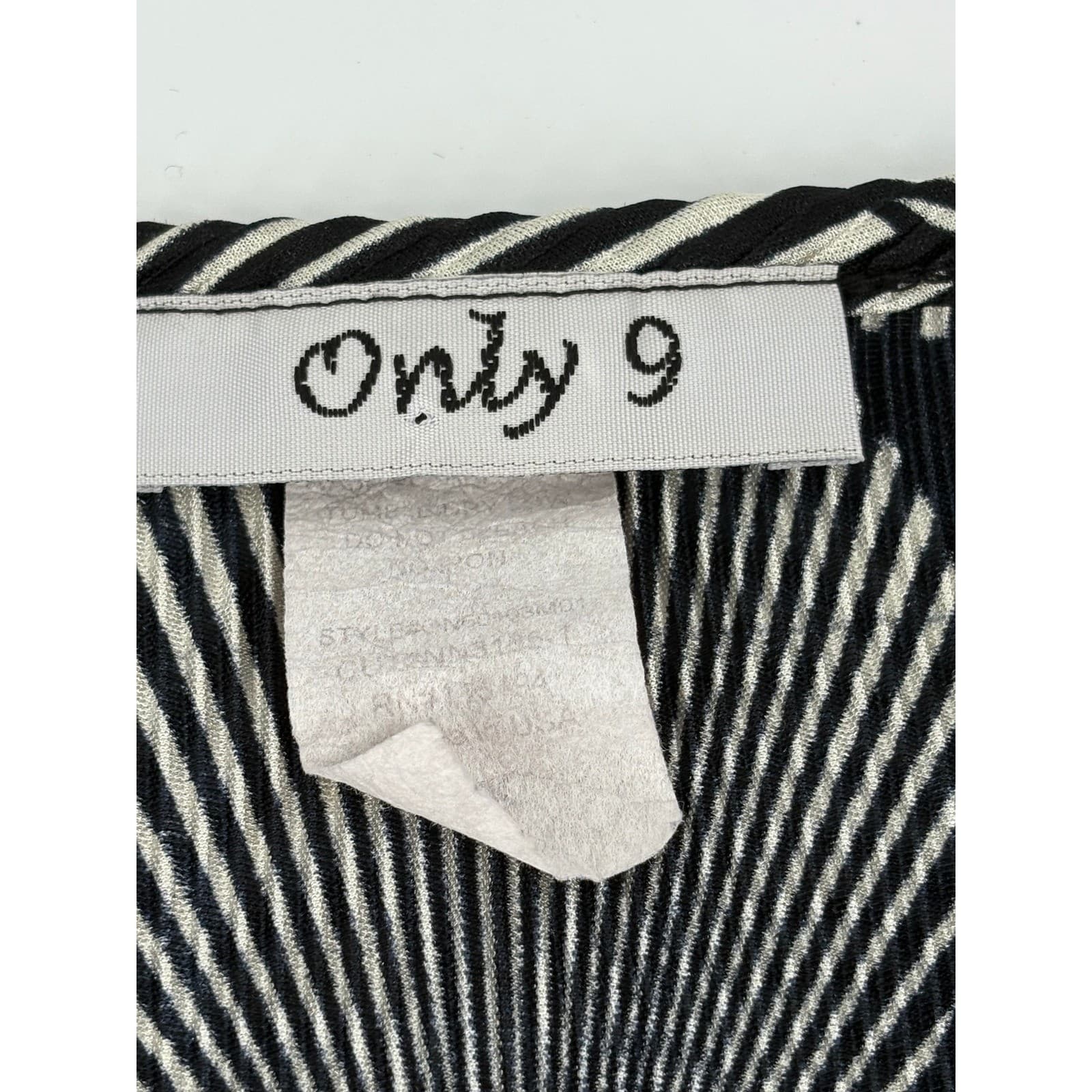 Only 9 Black Beige Abstract Print Short Sleeve Blouse Top - Thumbnail 3