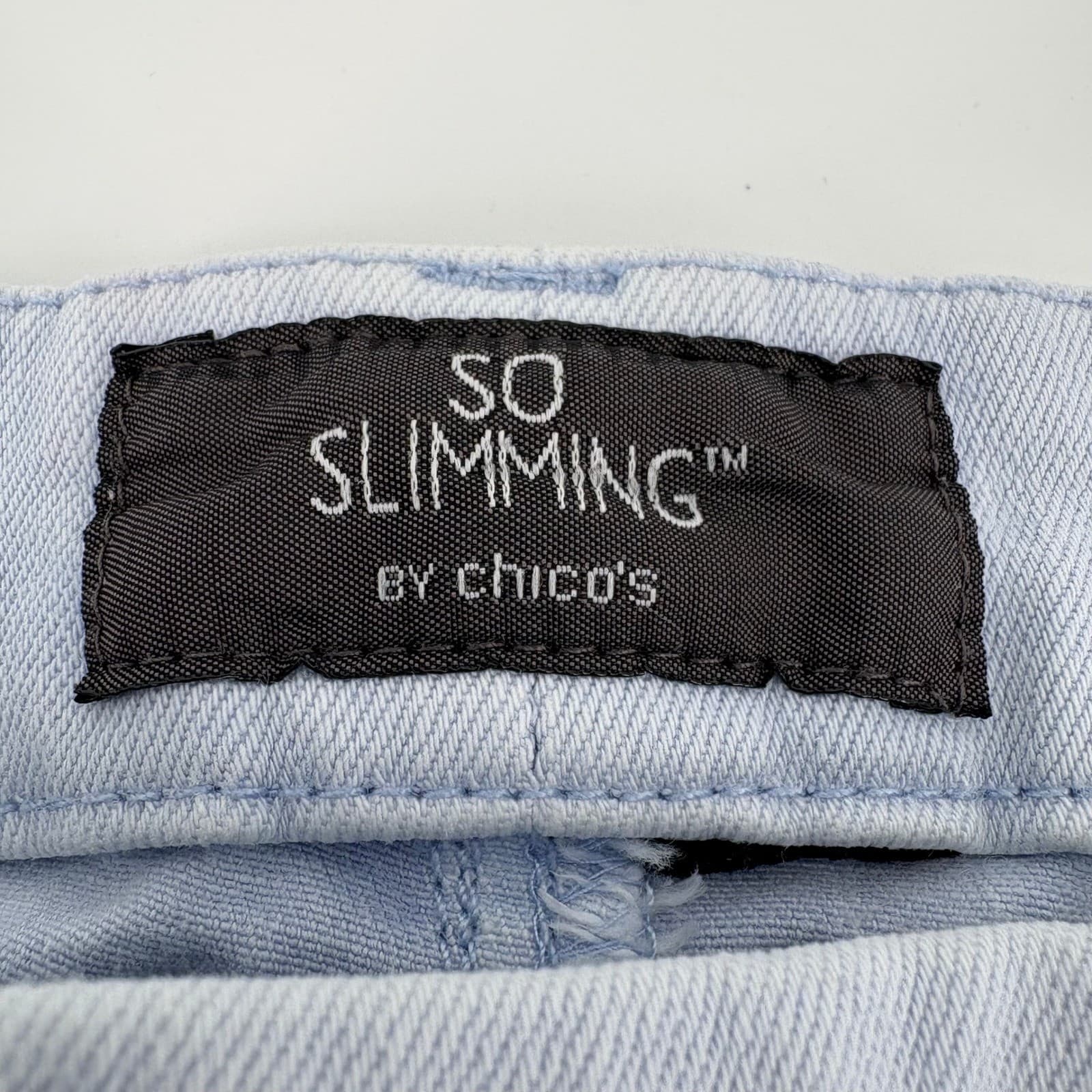 Chicos SO Slimming Women's Denim Crop Pants Light Blue Comfort Stretch - Thumbnail 3