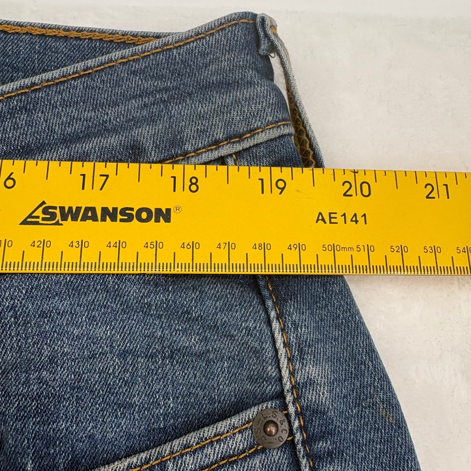 Levi's 506 Straight Mens 38x30 Jeans Blue Denim Classic Fit 5-Pocket Regular - Thumbnail 2