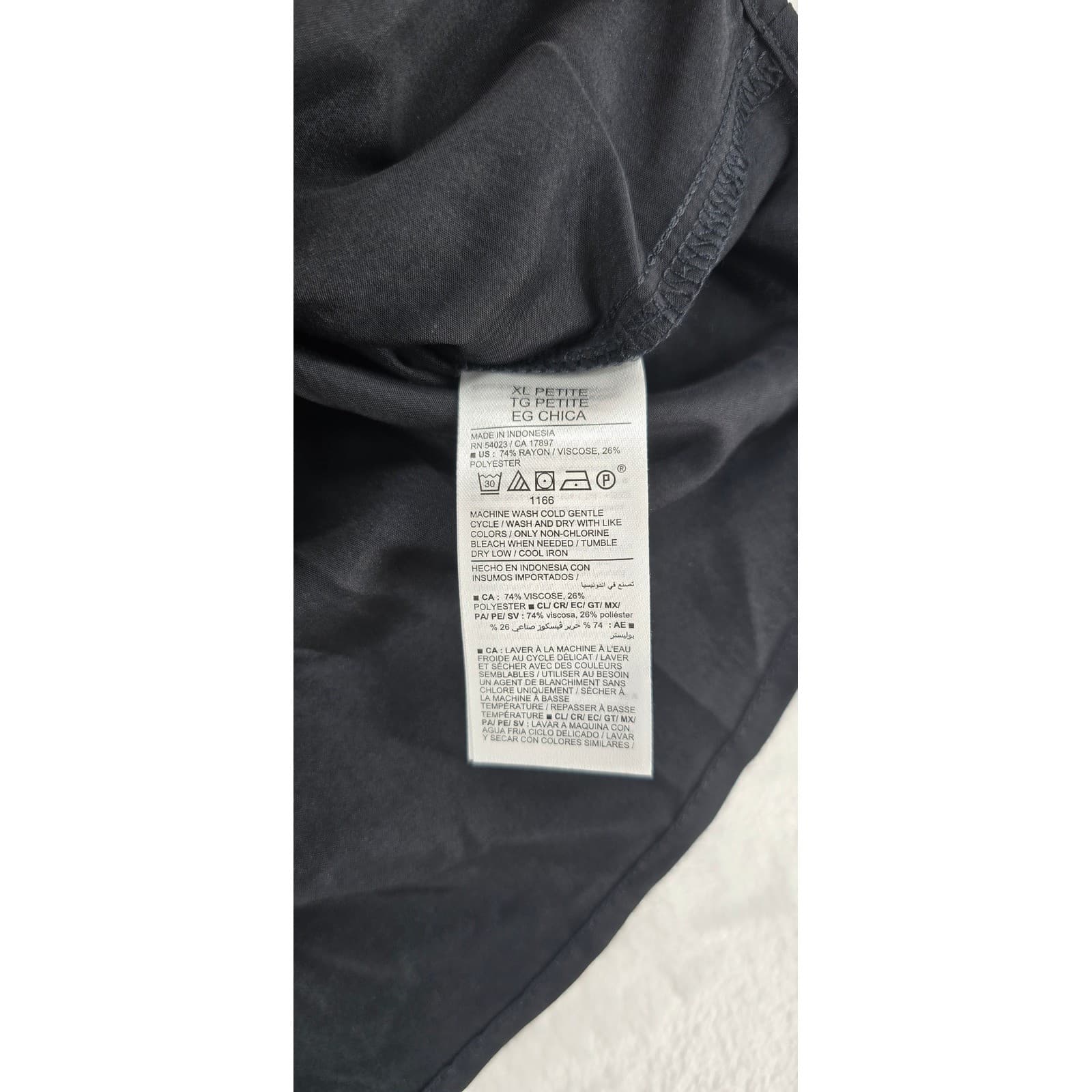 Old Navy Button Down Womens XL Petite Shirt Black Utility Roll Tab Sleeve Pocket - Thumbnail 6