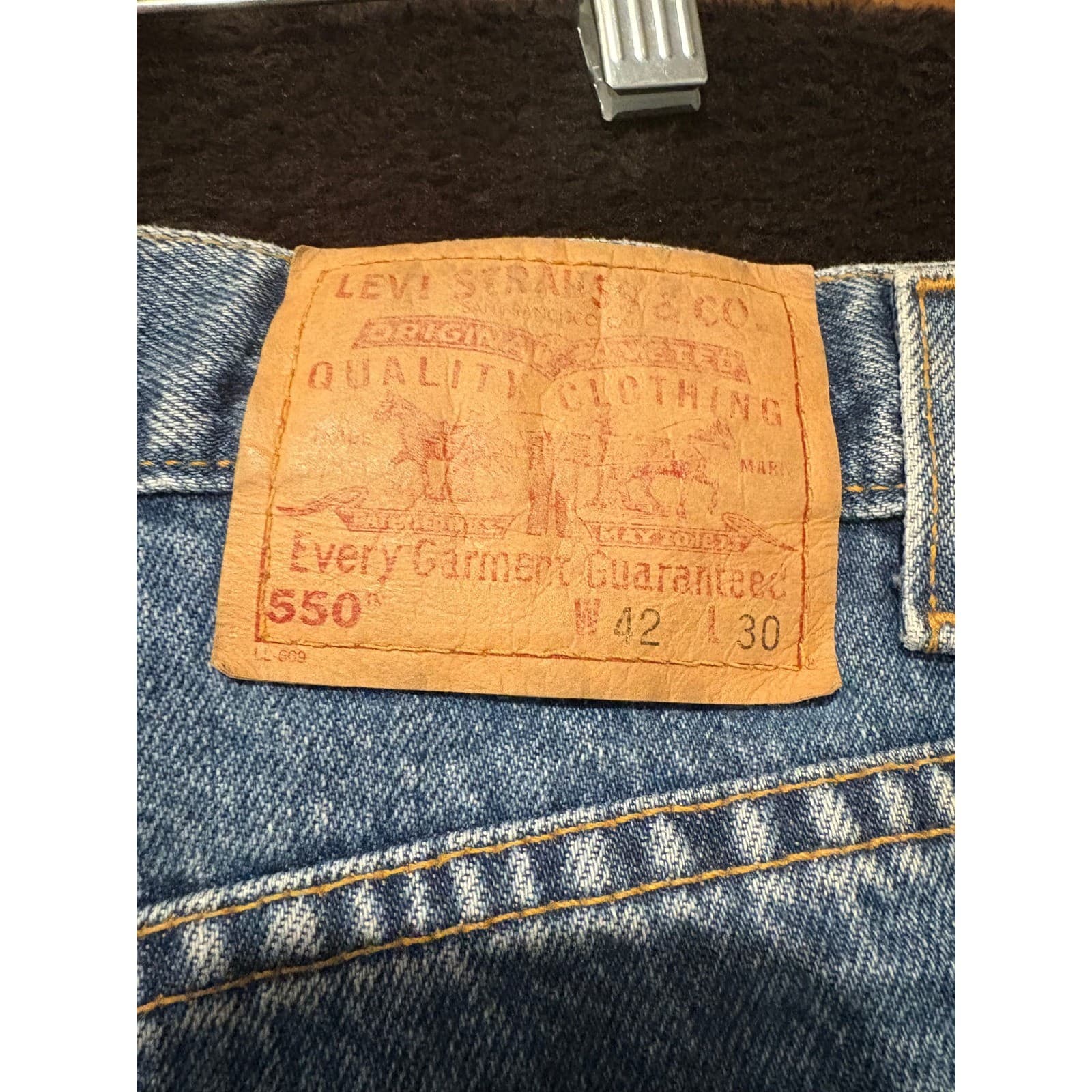 Levis 550 Relaxed Fit Jeans Men's Light Wash Denim Pants Size 42x30 Vintage - Thumbnail 10