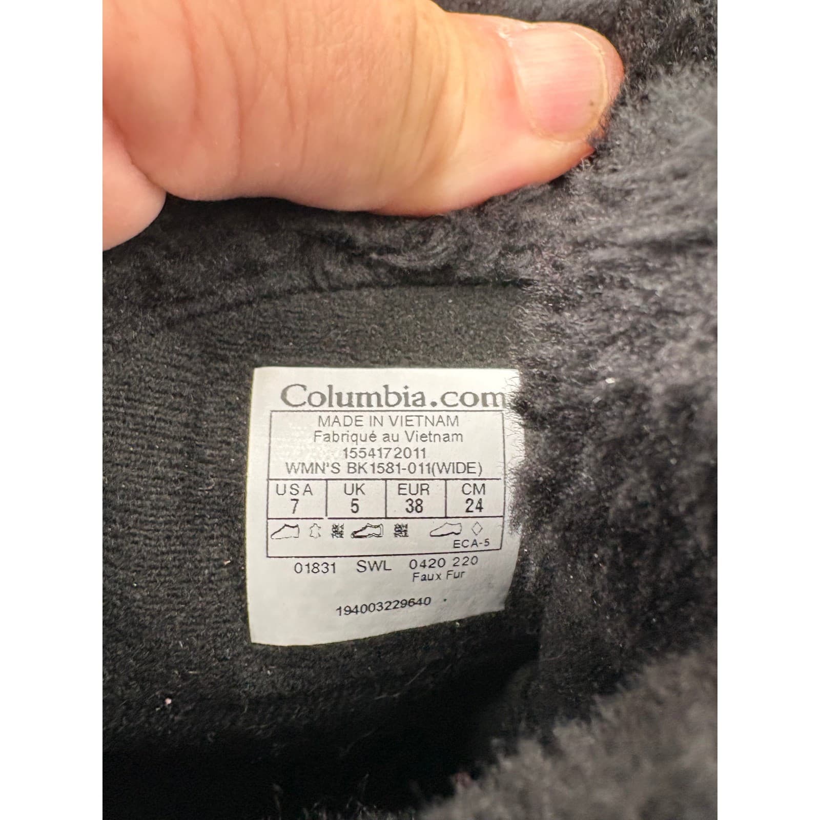 Columbia Minx Mid II Womens Size 7 Wide Winter Boots Black Waterproof Faux Fur - Thumbnail 2