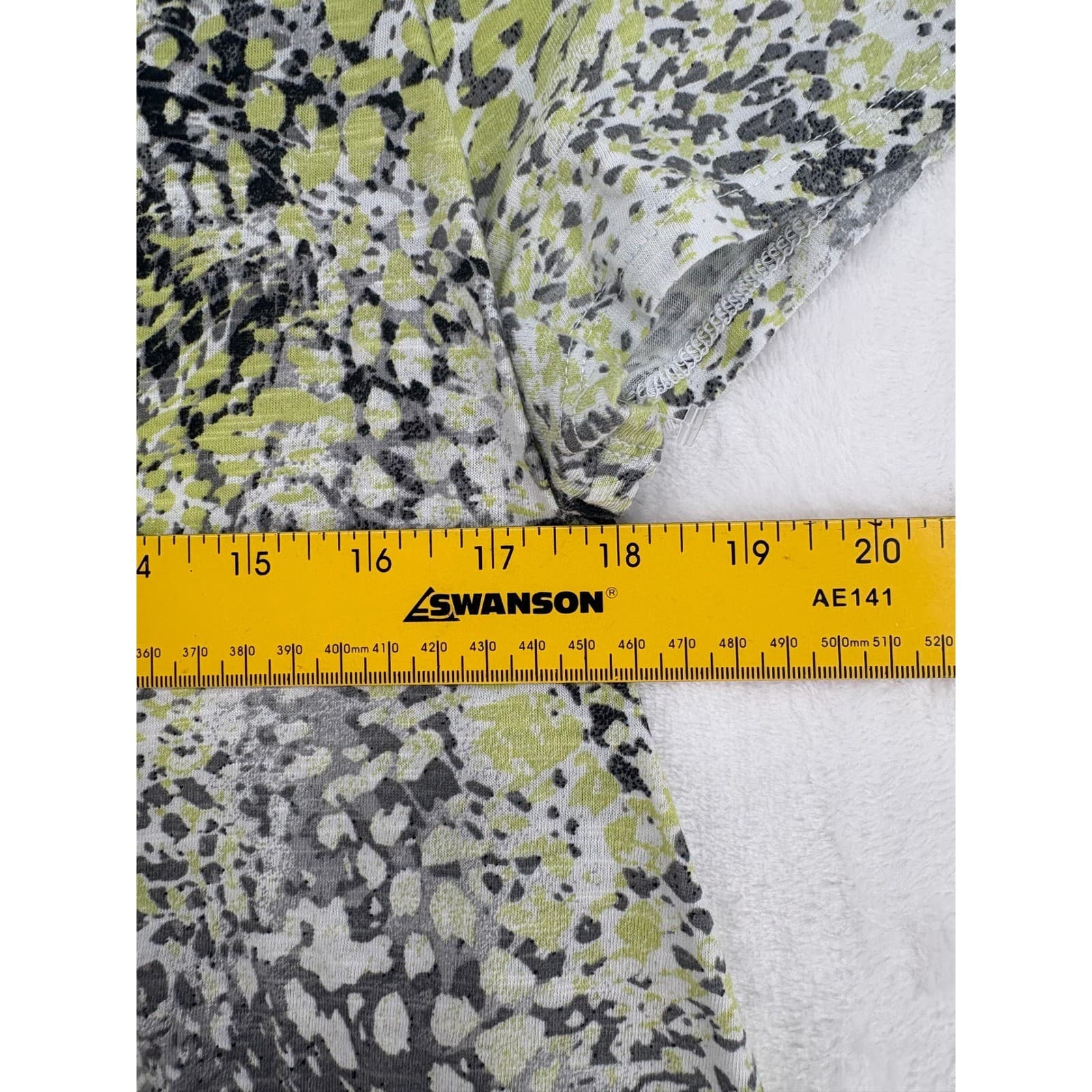 Weekends by Chico's Tee Womens 1 Shirt White Lime Animal Print Asymmetrical Hem - Thumbnail 3
