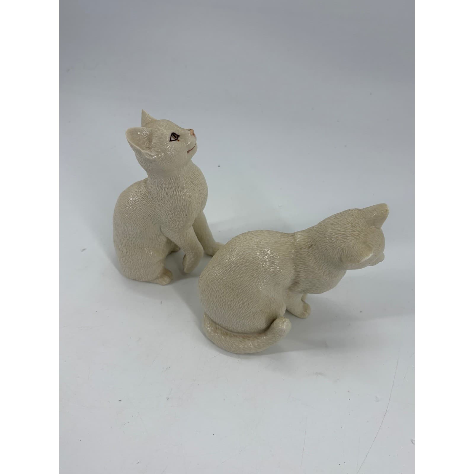 Lenox Cat Figurines Eye to Eye Fascinating Ladybug Cream Porcelain Set of 2 - Thumbnail 4