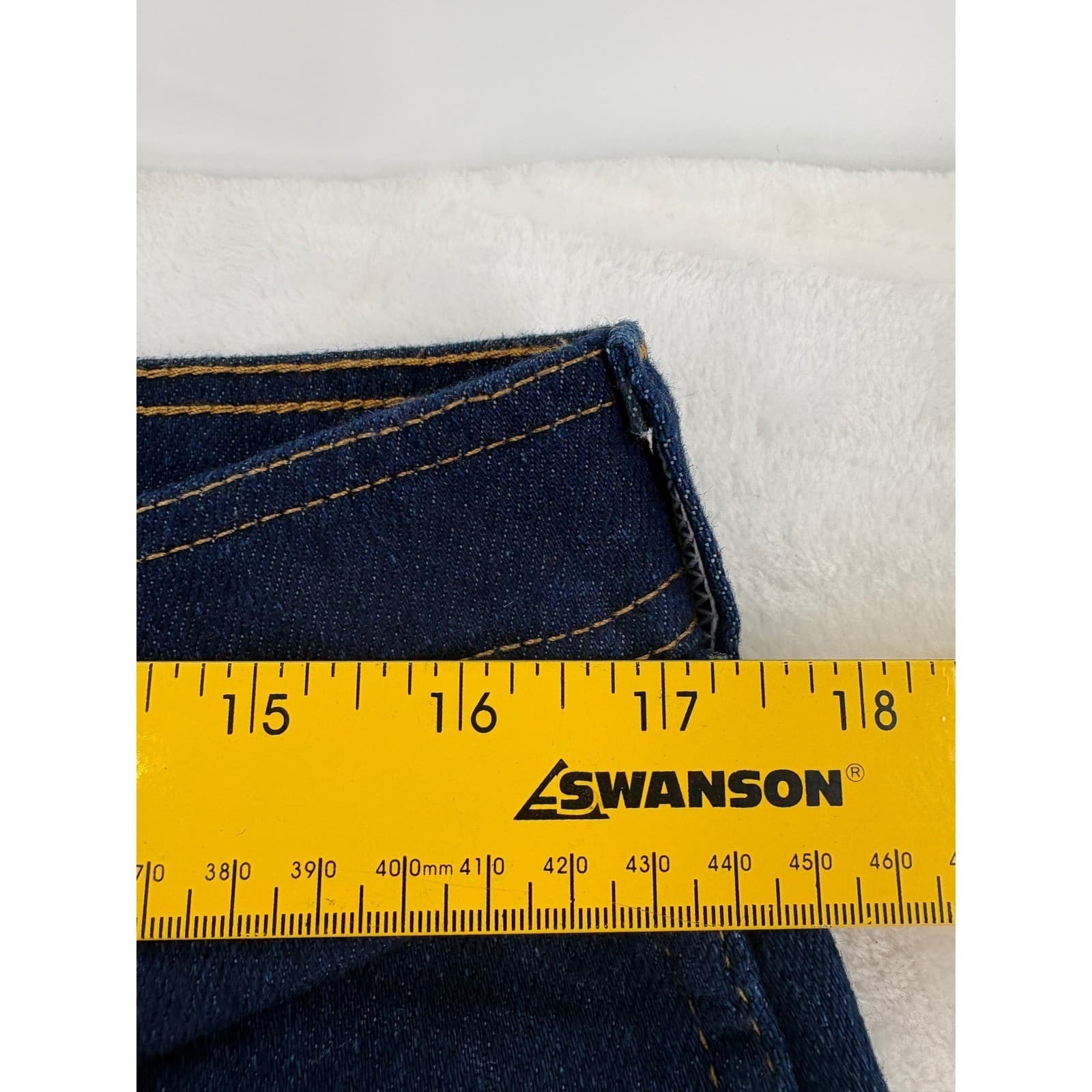 Wrangler Jeans Womens 36x29 Straight Leg Dark Wash Blue Denim 85498PS Vintage - Thumbnail 4