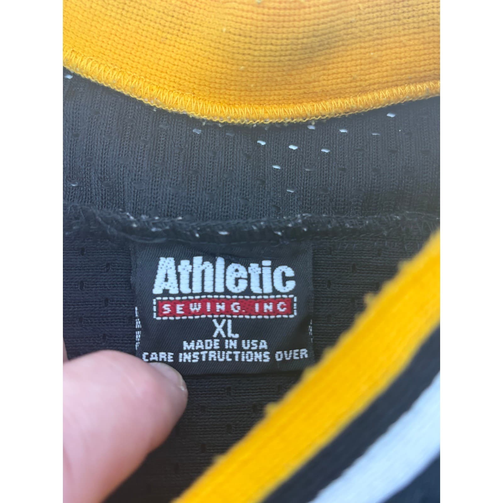 Muskegon Chiefs Hockey Jersey Black Yellow Men's XL Medbury 24 Athletic Made USA - Thumbnail 5