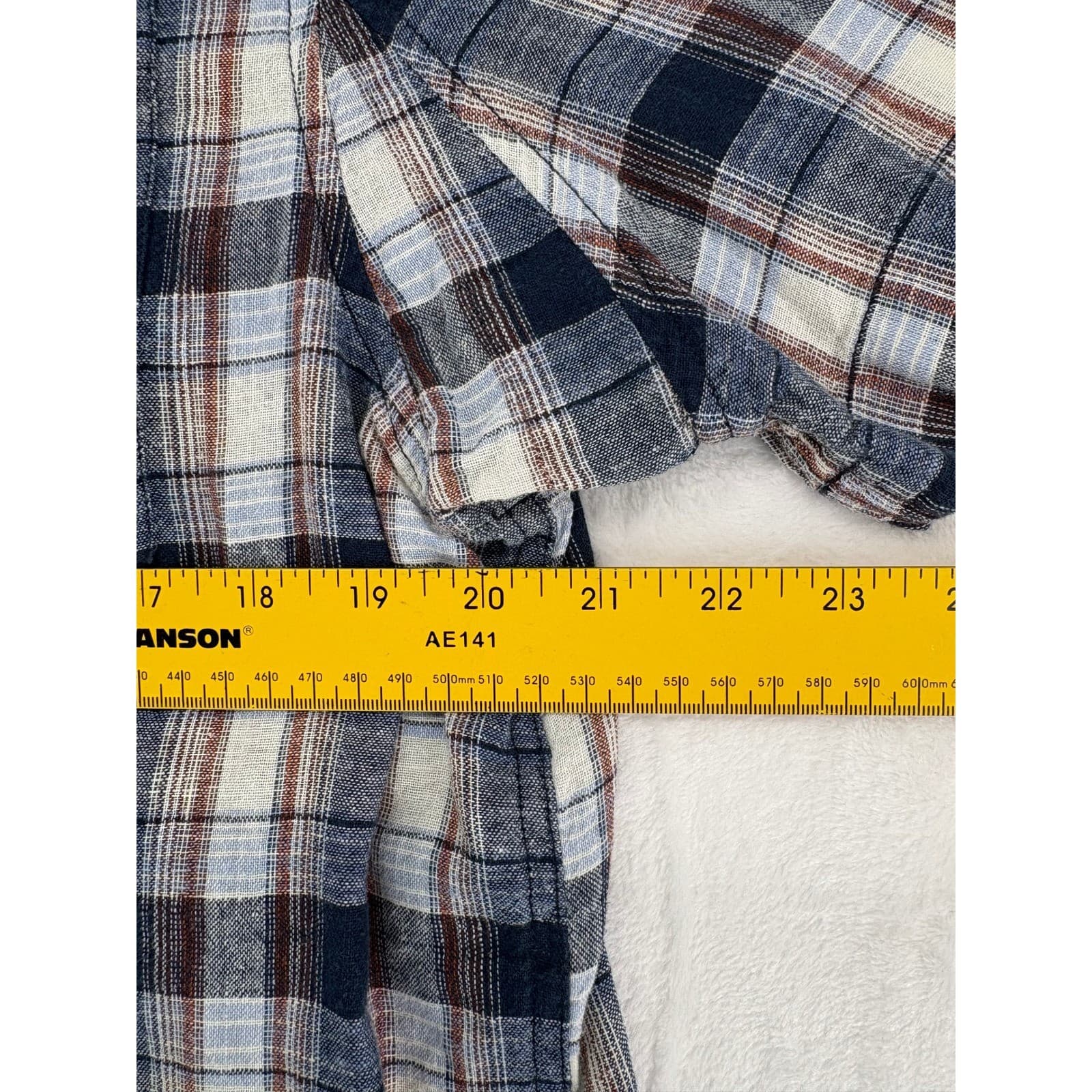 Duluth Trading Co Shirt Mens L Untucked Button Down Blue Plaid Relaxed Fit - Thumbnail 4