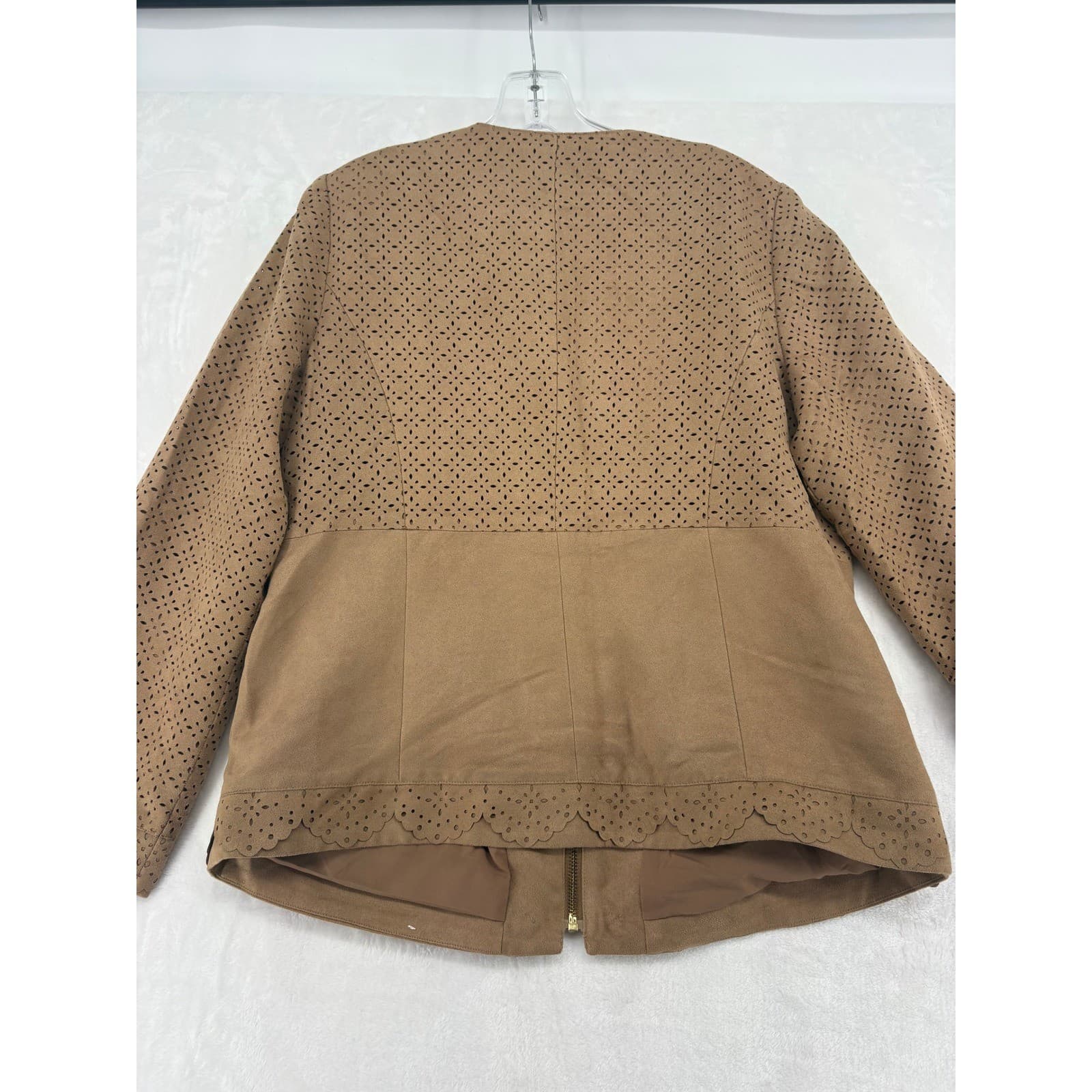 Chico's Faux Suede Jacket Womens 1 Medium Tan Perforated Scallop Zip 570155112 - Thumbnail 8