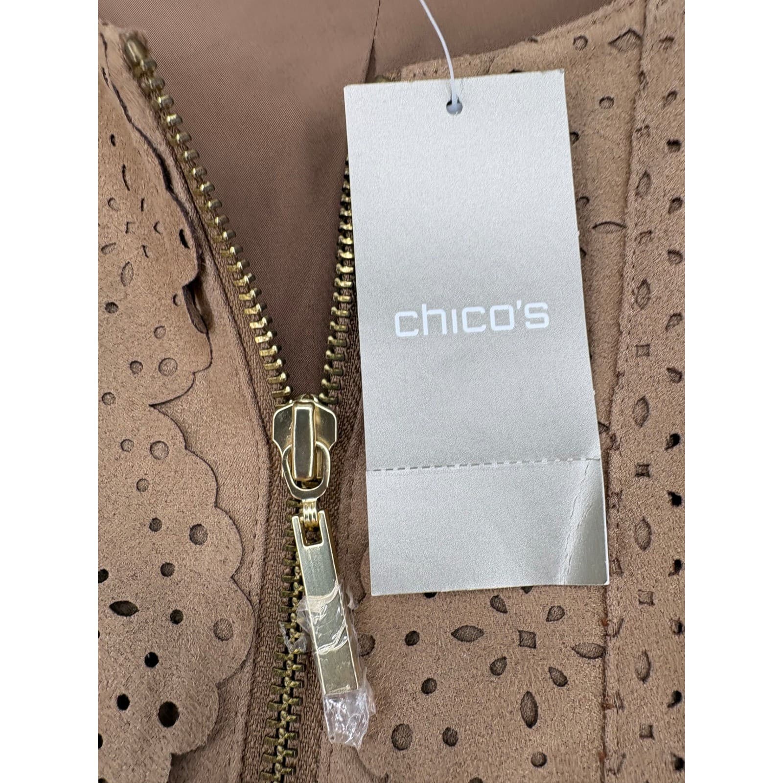 Chico's Faux Suede Jacket Womens 1 Medium Tan Perforated Scallop Zip 570155112 - Thumbnail 3