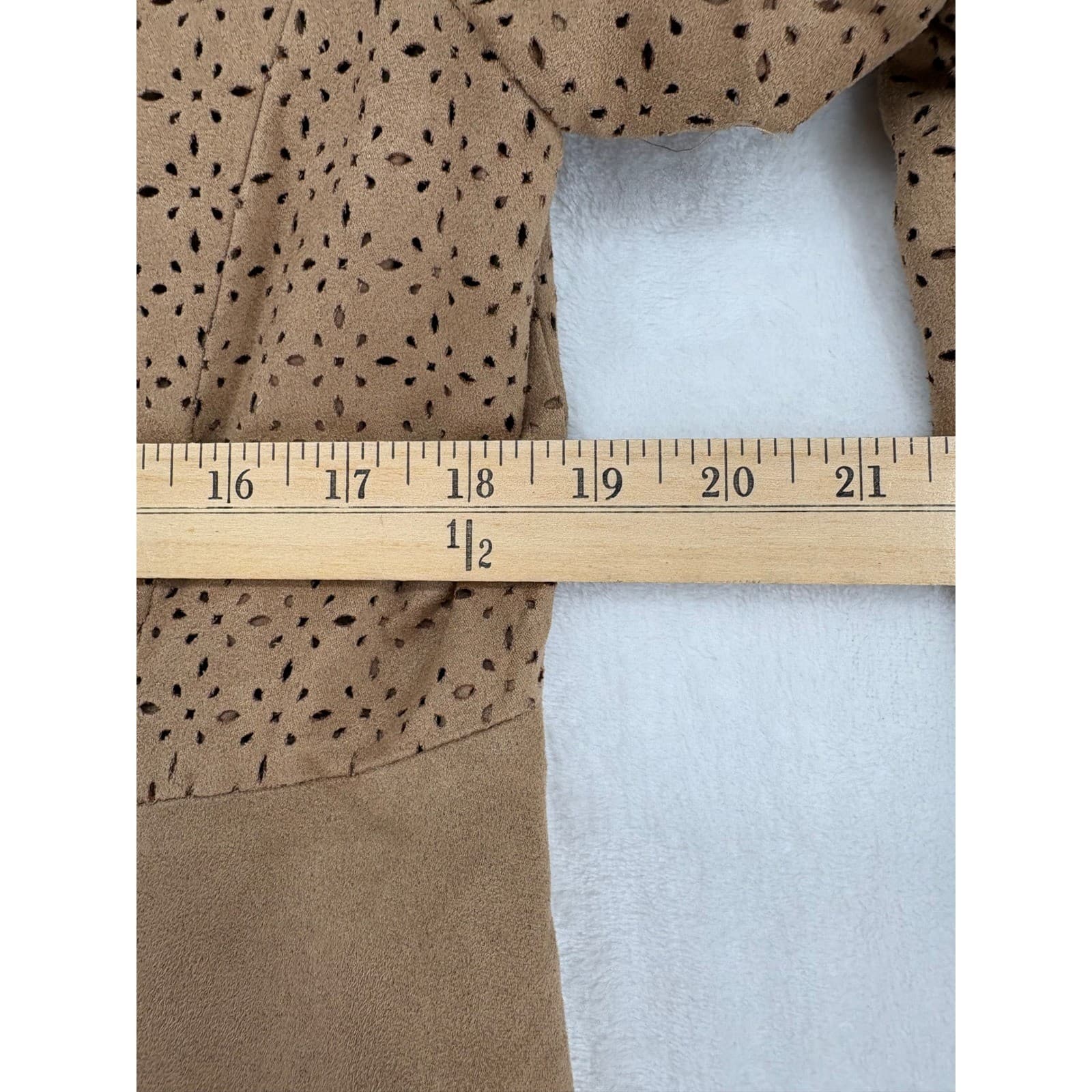 Chico's Faux Suede Jacket Womens 1 Medium Tan Perforated Scallop Zip 570155112 - Thumbnail 5