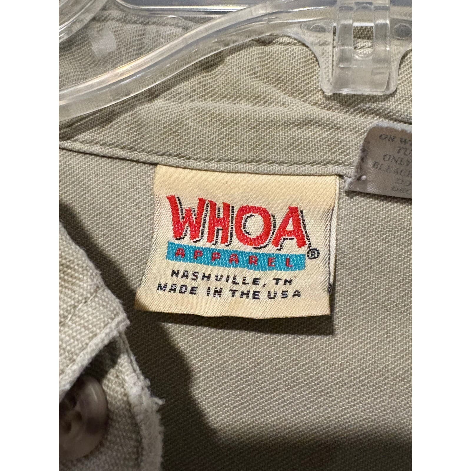 WHOA Apparel Akona Adventure Gear Frog Embroidered Button Up Shirt XL - Thumbnail 2