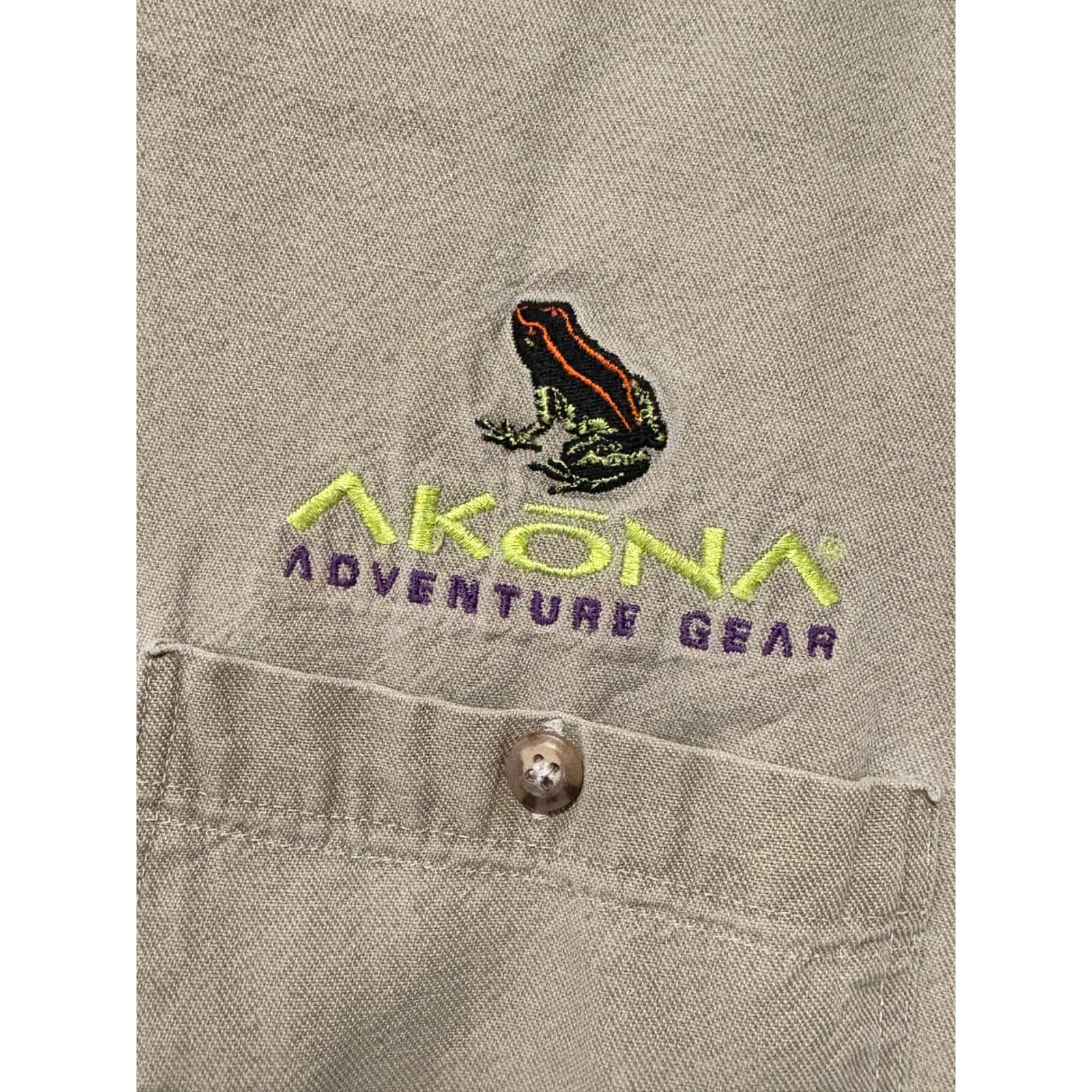 WHOA Apparel Akona Adventure Gear Frog Embroidered Button Up Shirt XL - Thumbnail 4