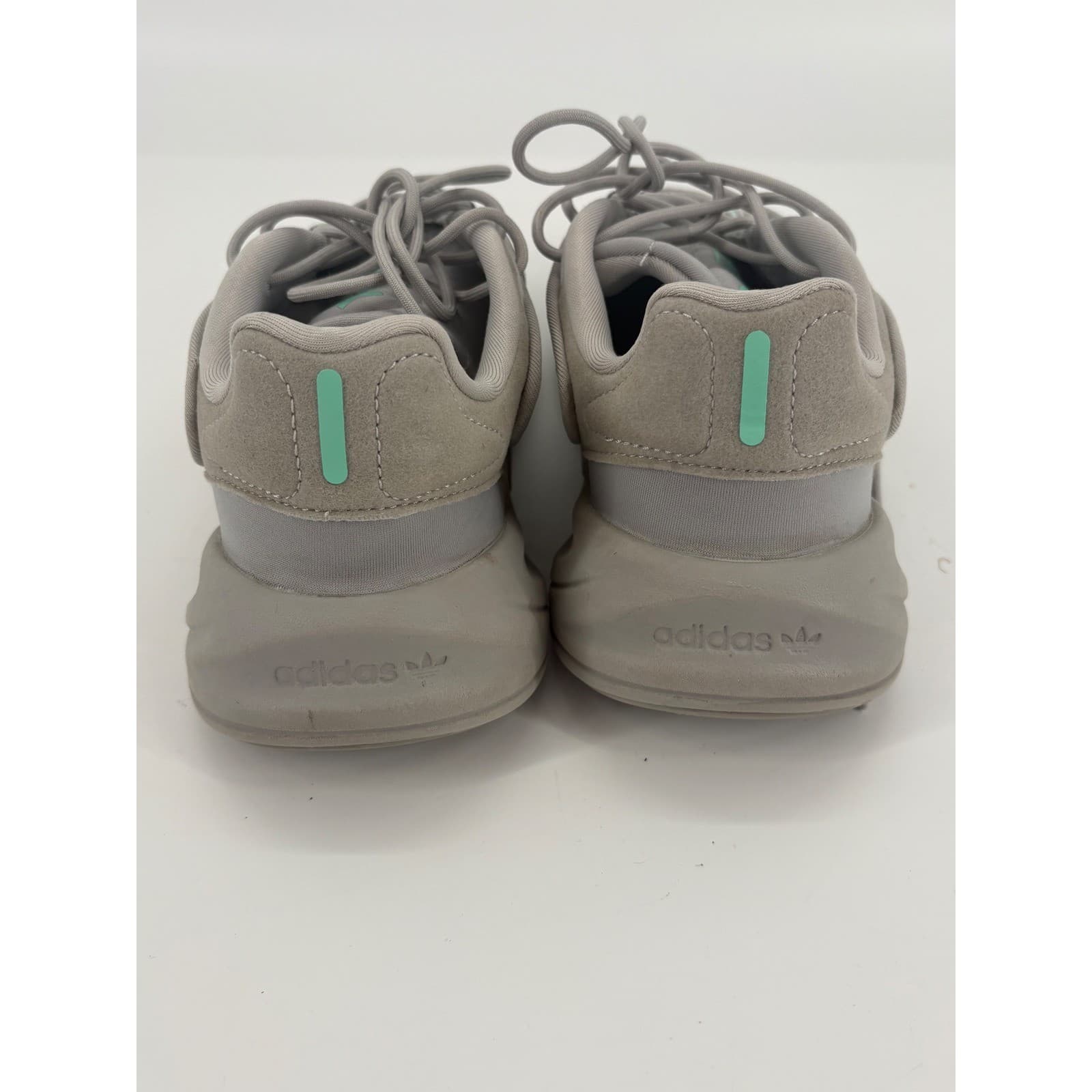 Adidas Ozweego Adiprene Gray Iridescent Accent Sneakers Women's Size 6.5 - Thumbnail 3
