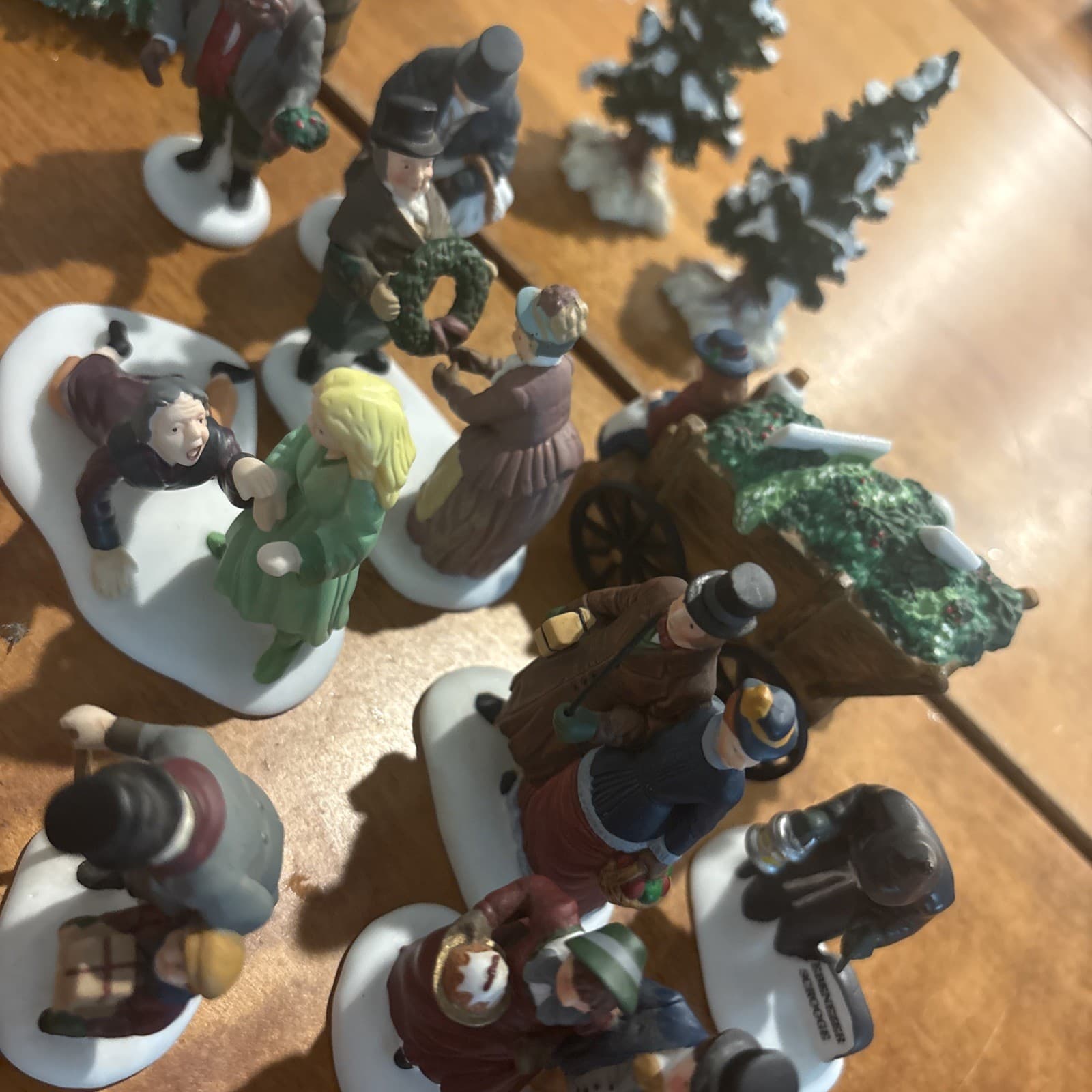 Dept 56 Lot People Wagon Fence Trees Clock Scrooge Ladder Christmas Village Huge - Thumbnail 3