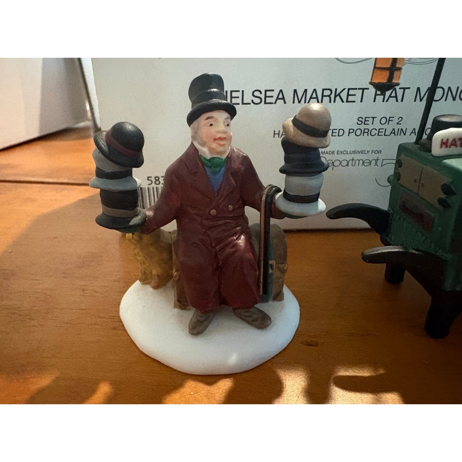 Dept 56 Chelsea Market Hat Monger & Cart Heritage Village Porcelain Figurine Set - Thumbnail 3