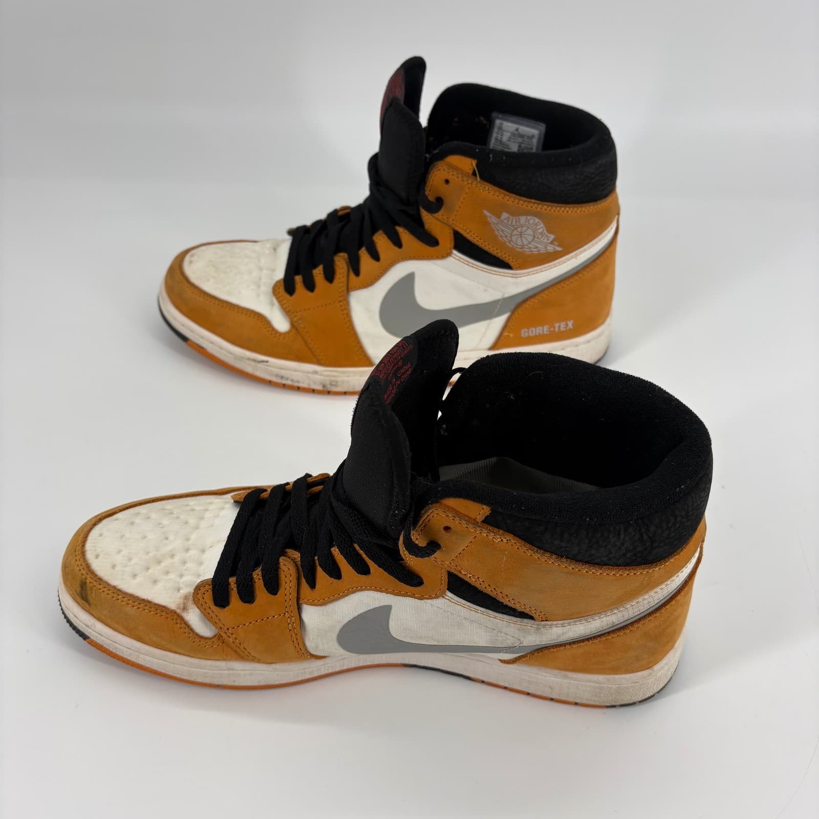 Air Jordan 1 Retro High OG Yellow Ochre DB2889-700 Size 12 Men's Used Authentic - Thumbnail 3