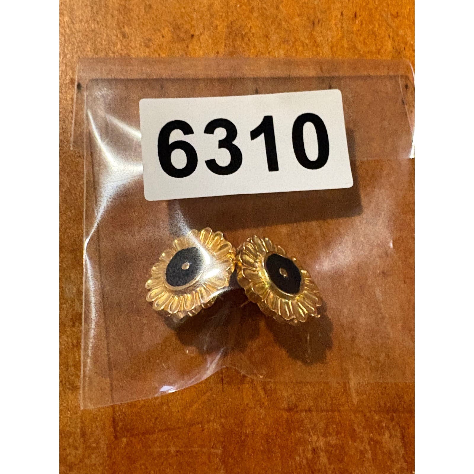 Vintage Napier Black Cabochon Floral Stud Earrings Gold Tone Daisy - Thumbnail 4