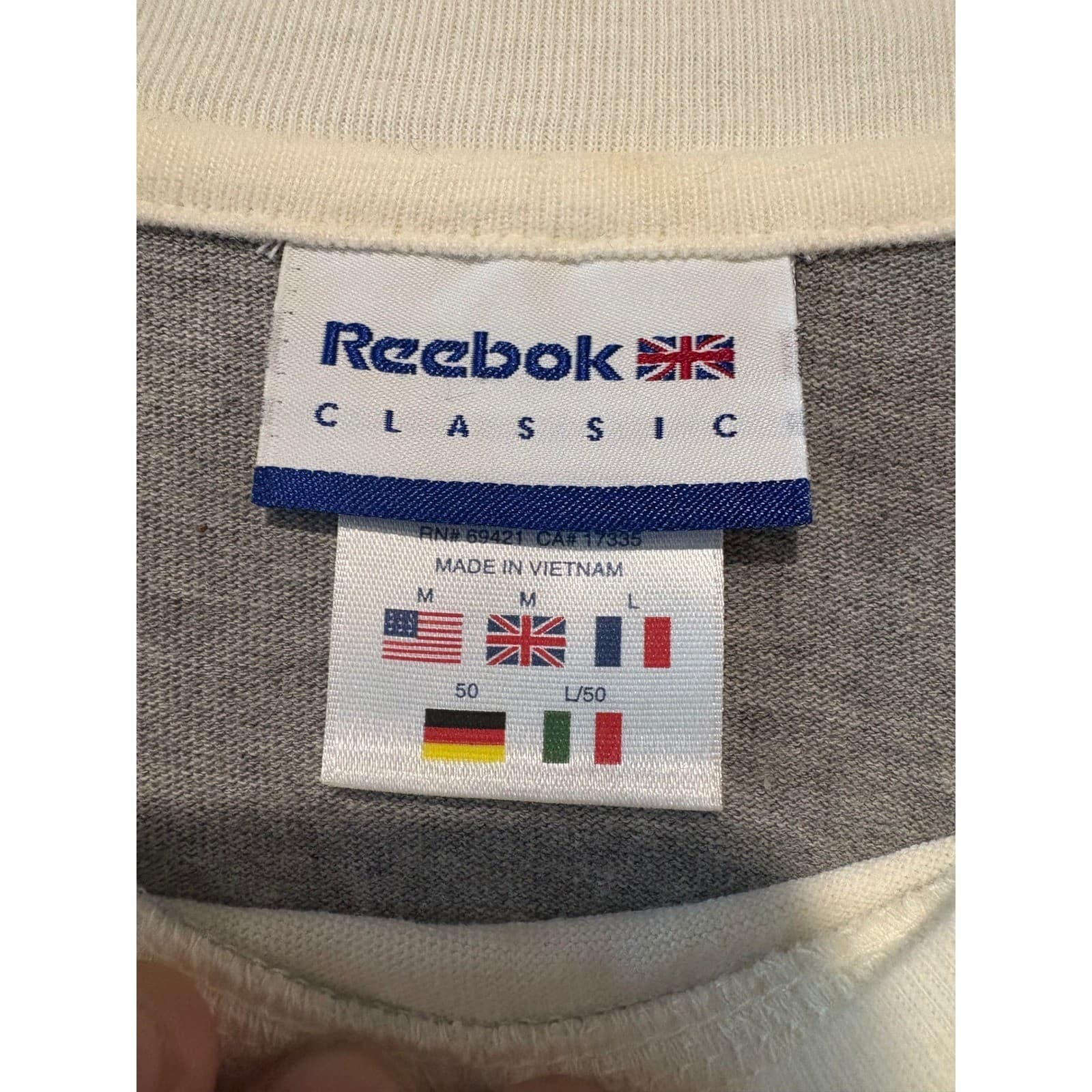 Reebok Classic T Shirt Womens Medium Cream Gray Spell Out Graphic Short Sleeve - Thumbnail 2
