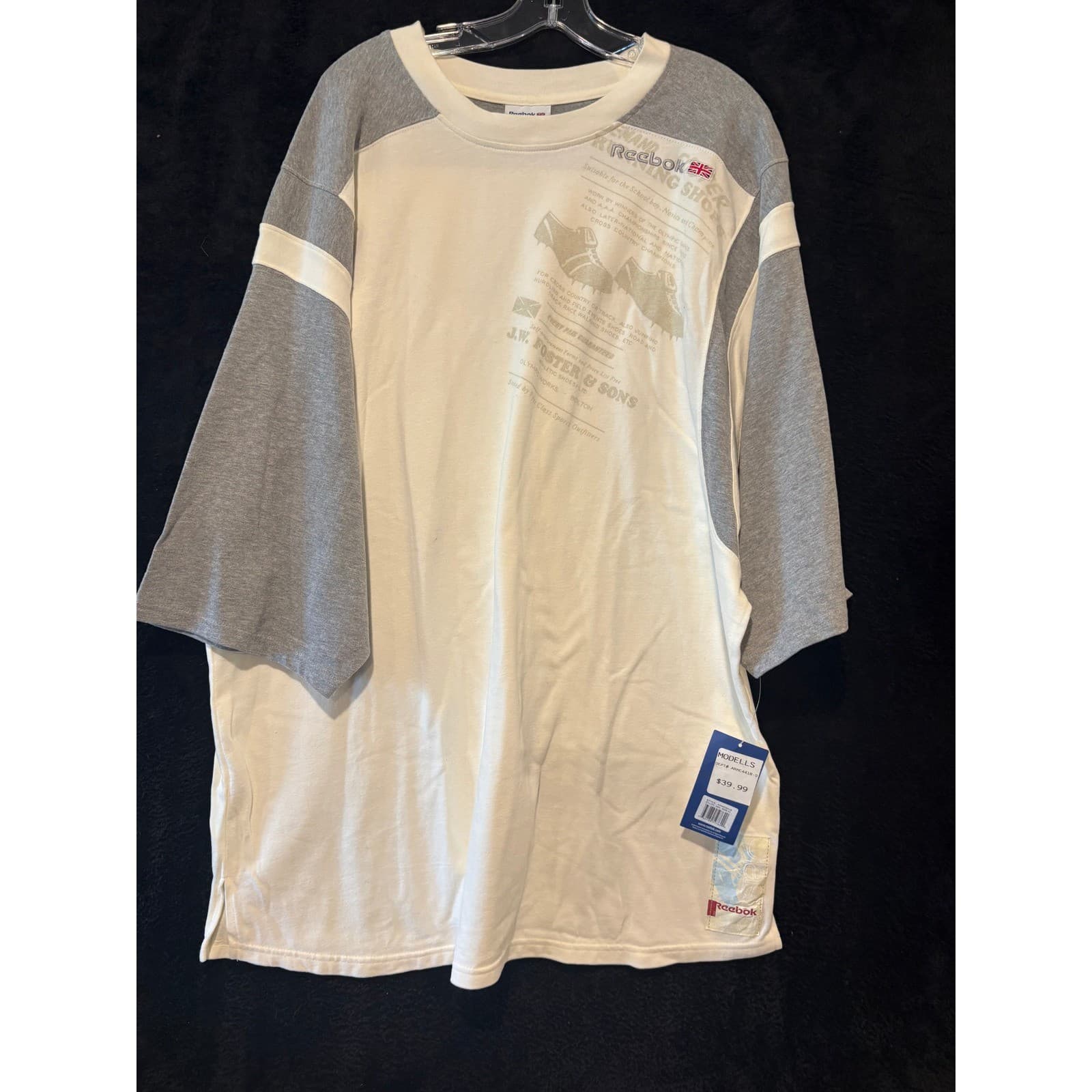 Reebok Classic T Shirt Womens Medium Cream Gray Spell Out Graphic Short Sleeve