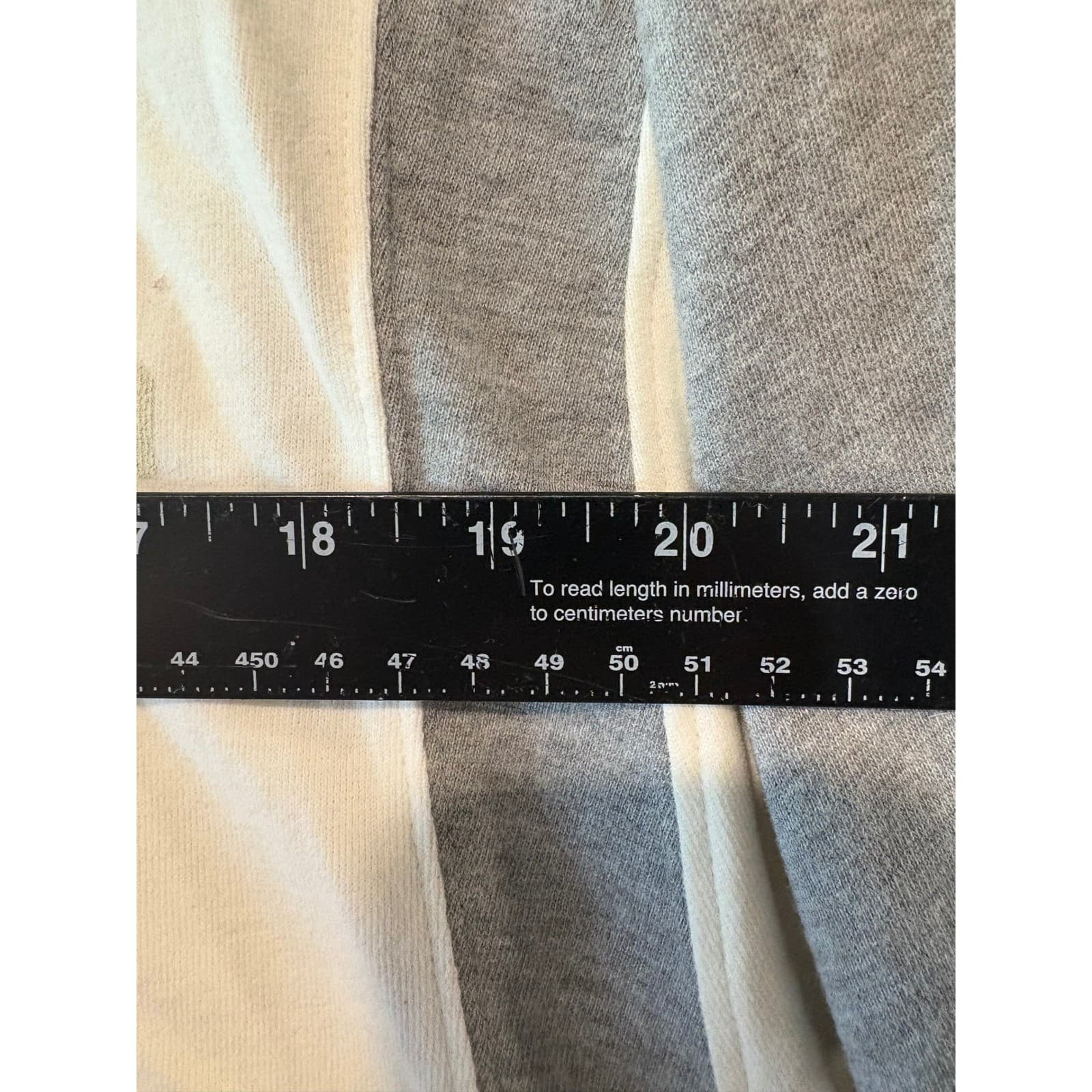 Reebok Classic T Shirt Womens Medium Cream Gray Spell Out Graphic Short Sleeve - Thumbnail 4