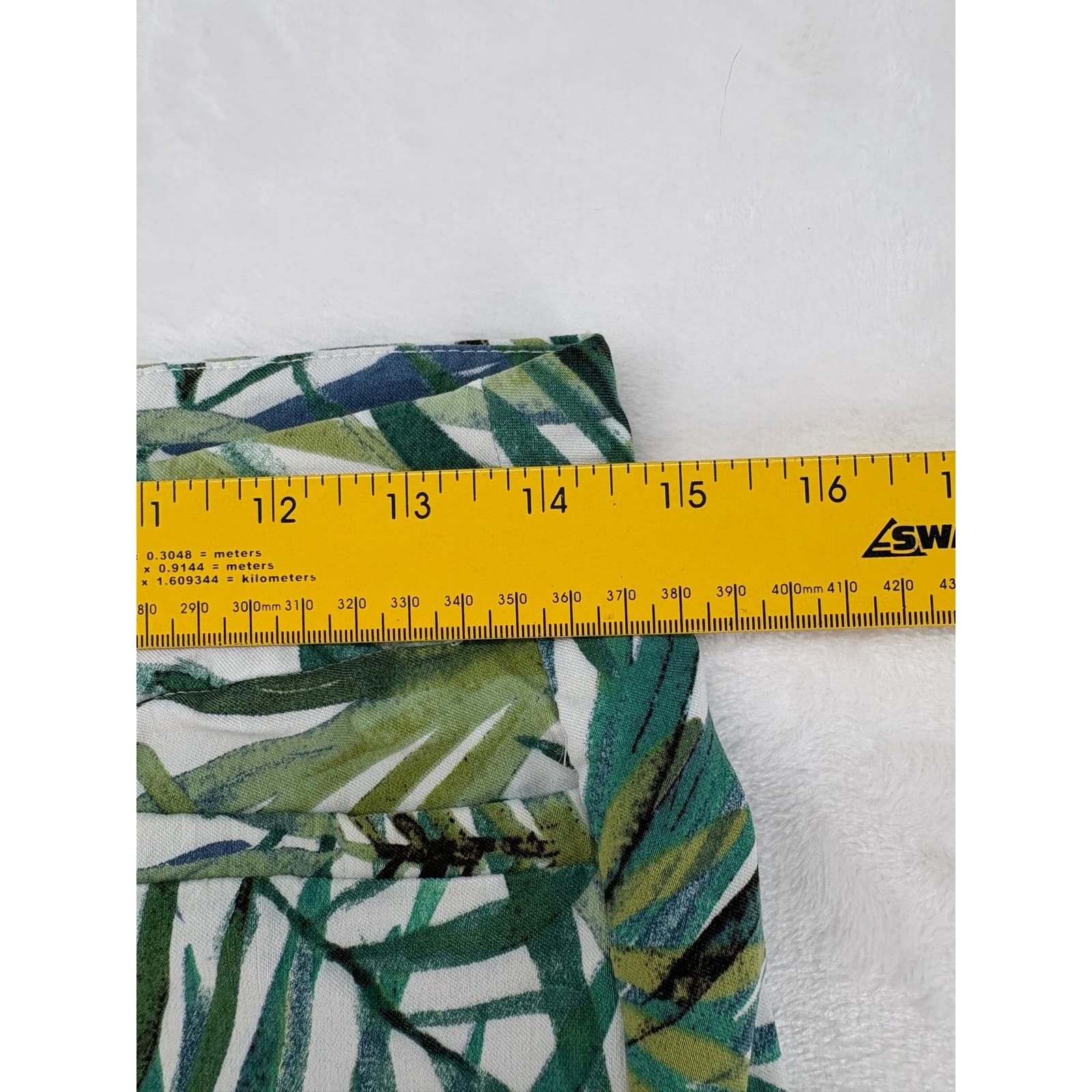 Jessica Riley Shorts Womens M Shorts White Green Pink Tropical Palm Leaf Print - Thumbnail 3