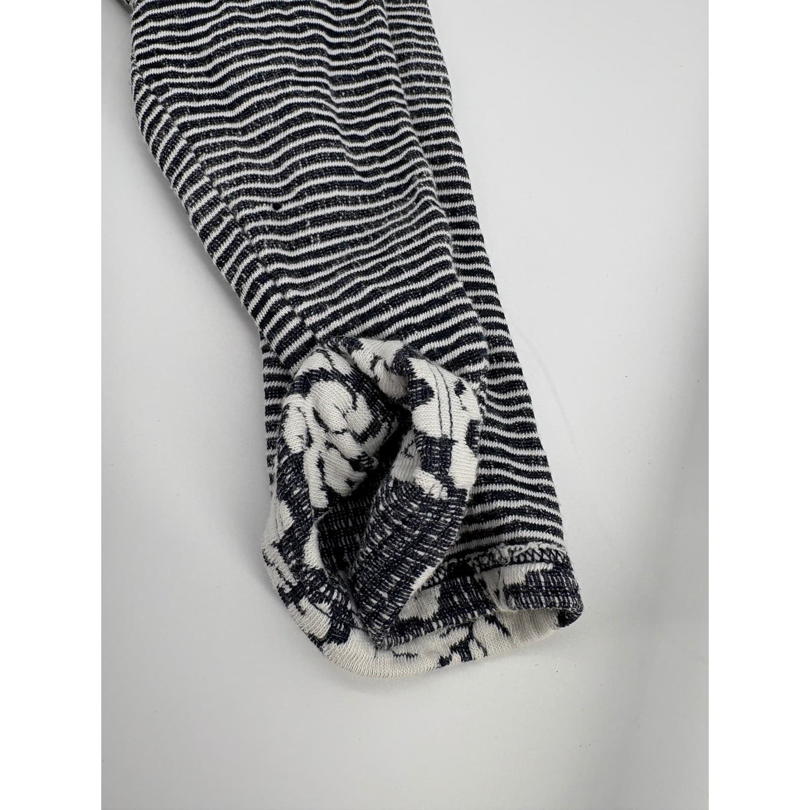 Chicos Women's Floral Stripe Pullover Top Size 3 Black & White Long Sleeve - Thumbnail 5