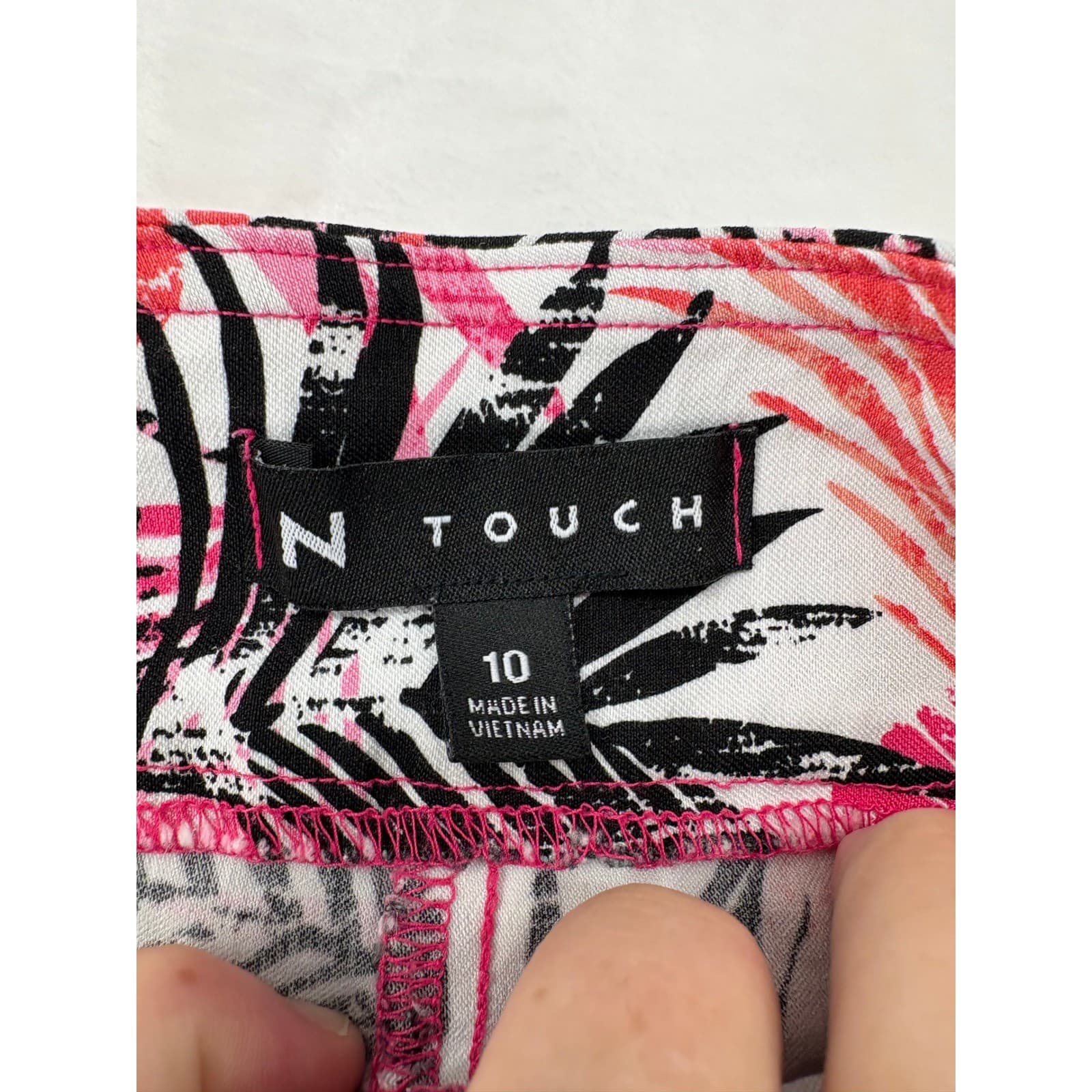 N Touch Bermuda Shorts Womens 10 Shorts Pink Tropical Palm Leaf Print Stretch - Thumbnail 2
