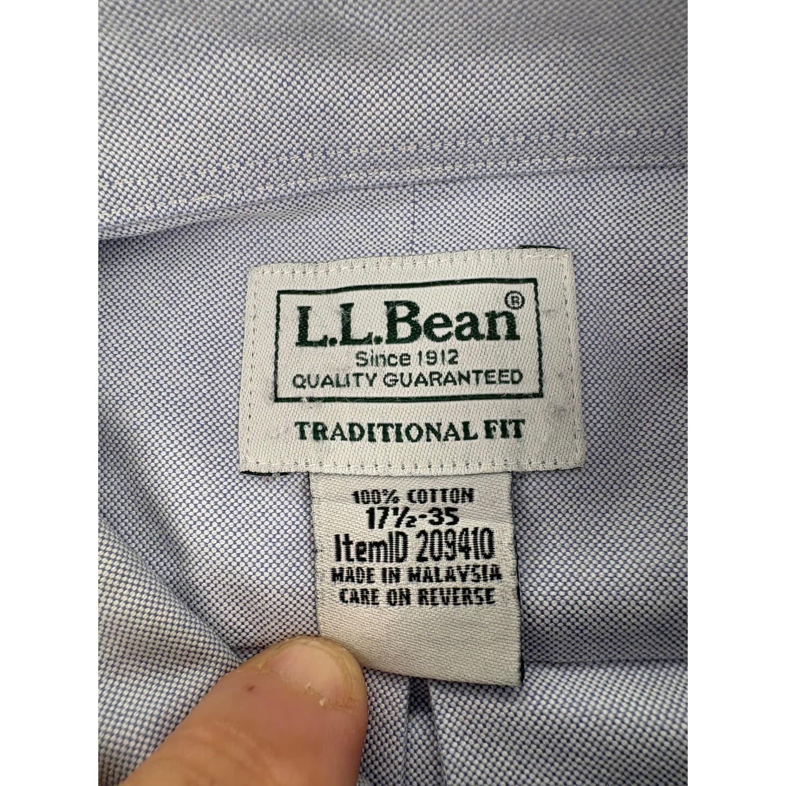 L.L. Bean Shirt Mens 17.5 35 Button Down Light Blue Oxford Traditional Fit 7051 - Thumbnail 2