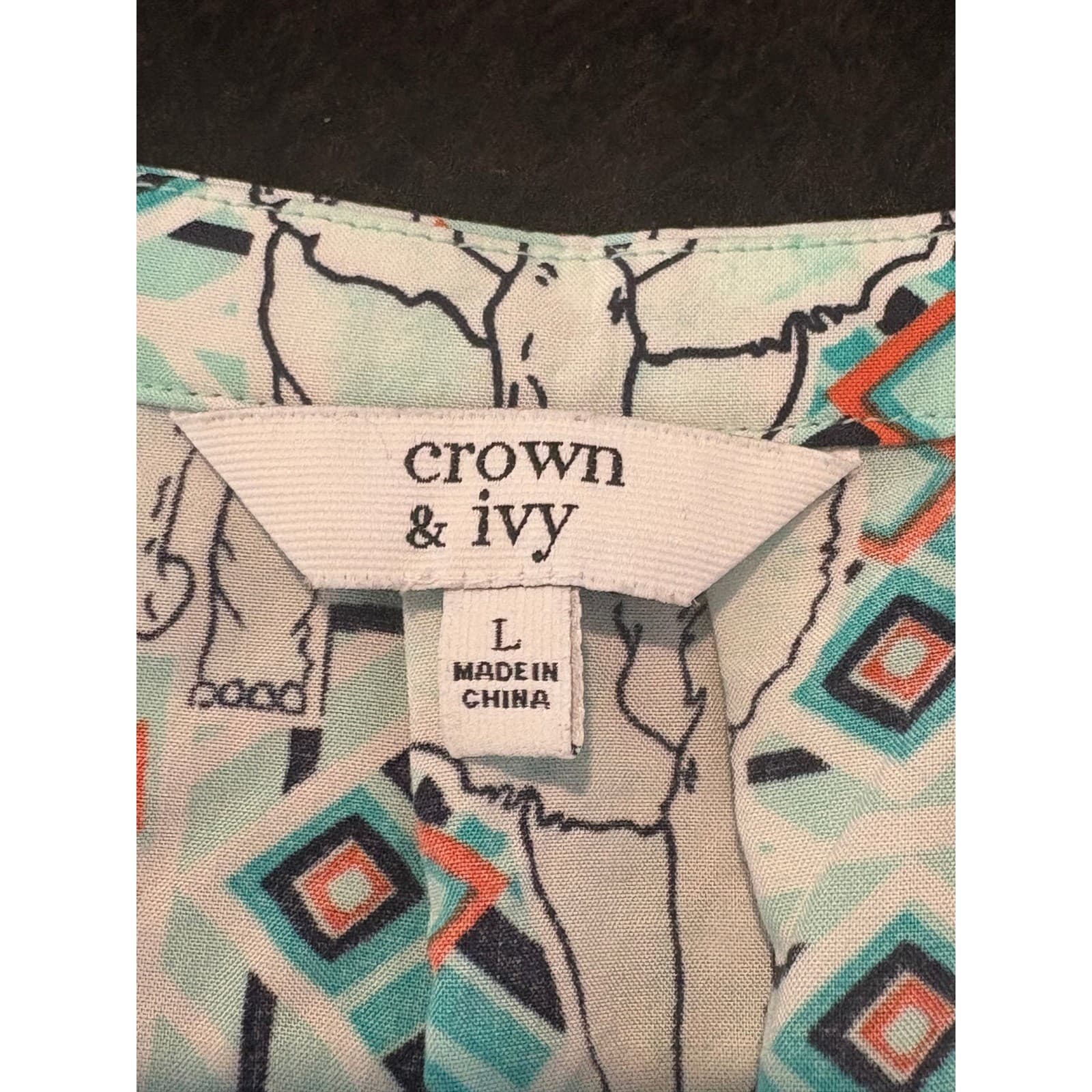 Crown & Ivy Womens Sleeveless V-Neck Top Elephant Print Size L - Thumbnail 2