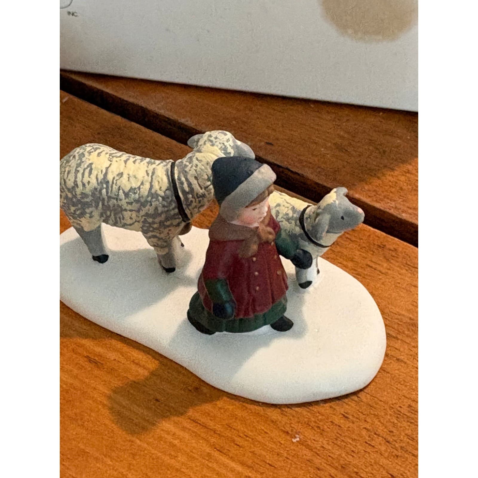 Department 56 Heritage Village Collection OS Accessory Multi Bringing Fleeces - Thumbnail 4