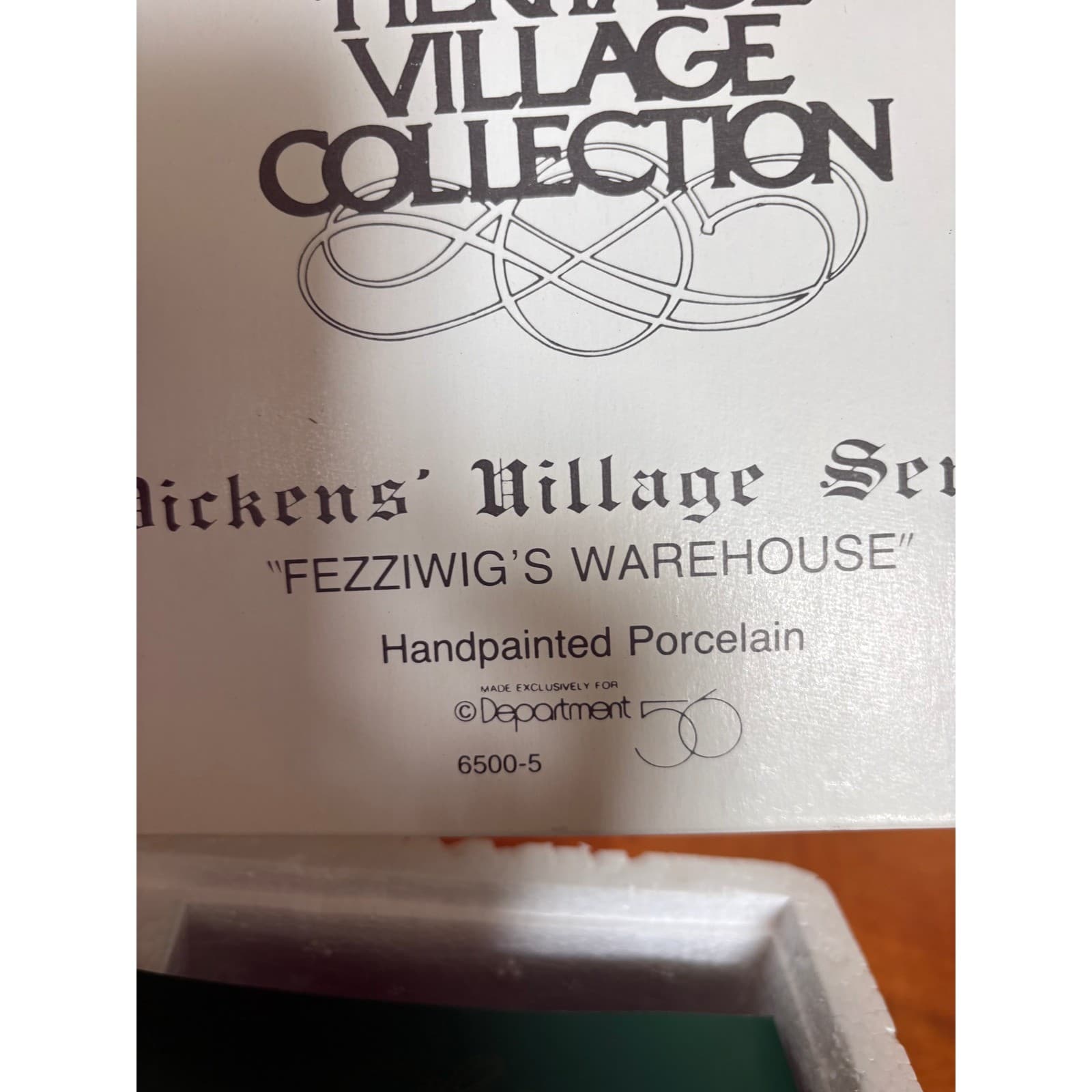 Dept 56 Fezziwig Warehouse Dickens Village OS Building Multicolor Porcelain 1986 - Thumbnail 8
