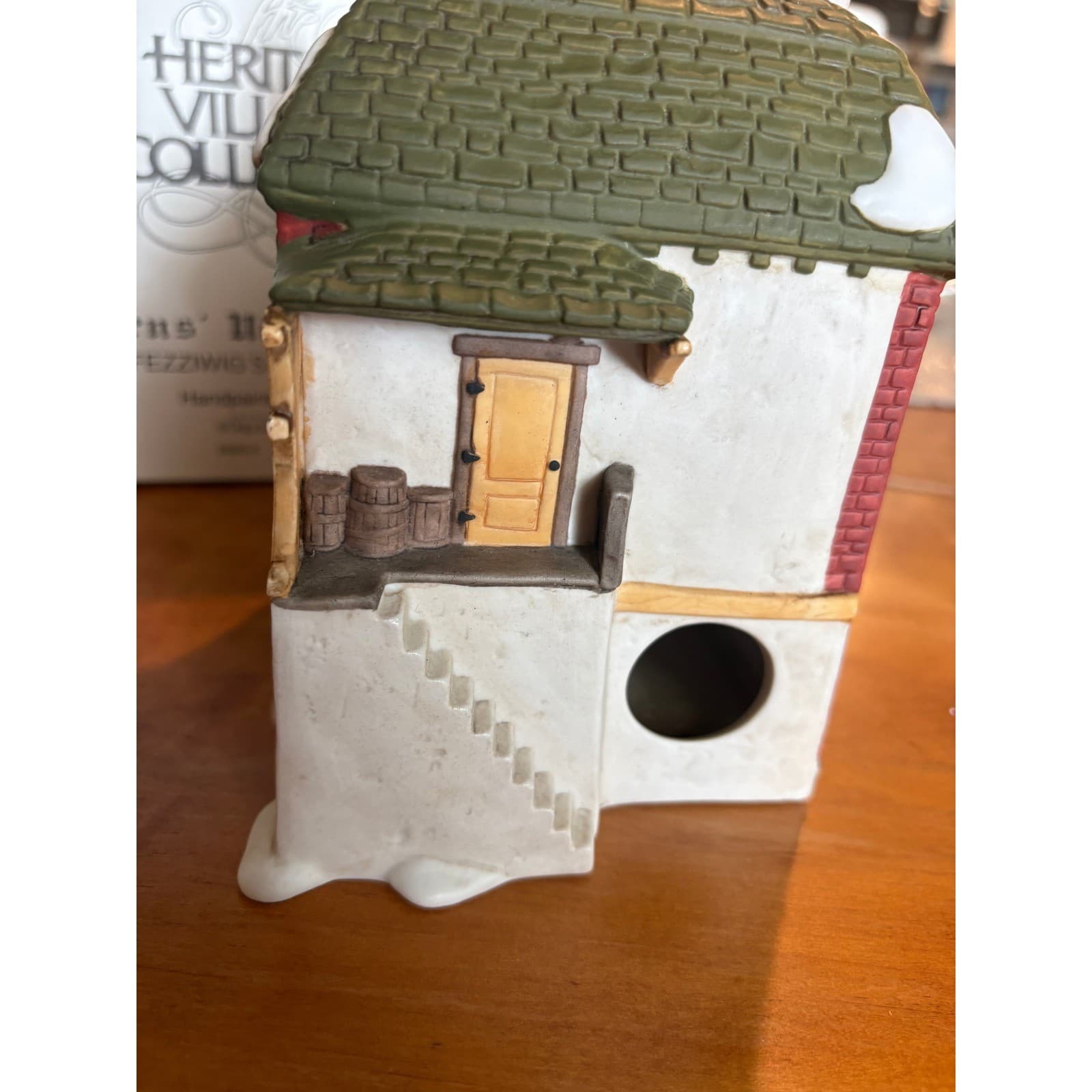 Dept 56 Fezziwig Warehouse Dickens Village OS Building Multicolor Porcelain 1986 - Thumbnail 4