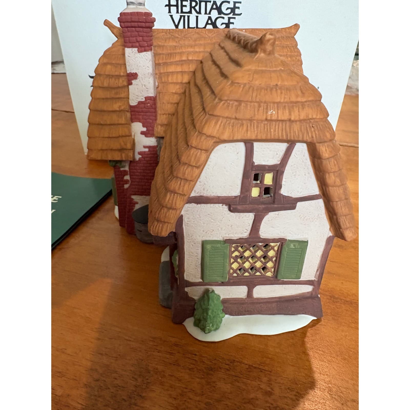 Dept 56 Dickens Village Cobb Cottage OS House Multicolor Porcelain 5824-6 - Thumbnail 4