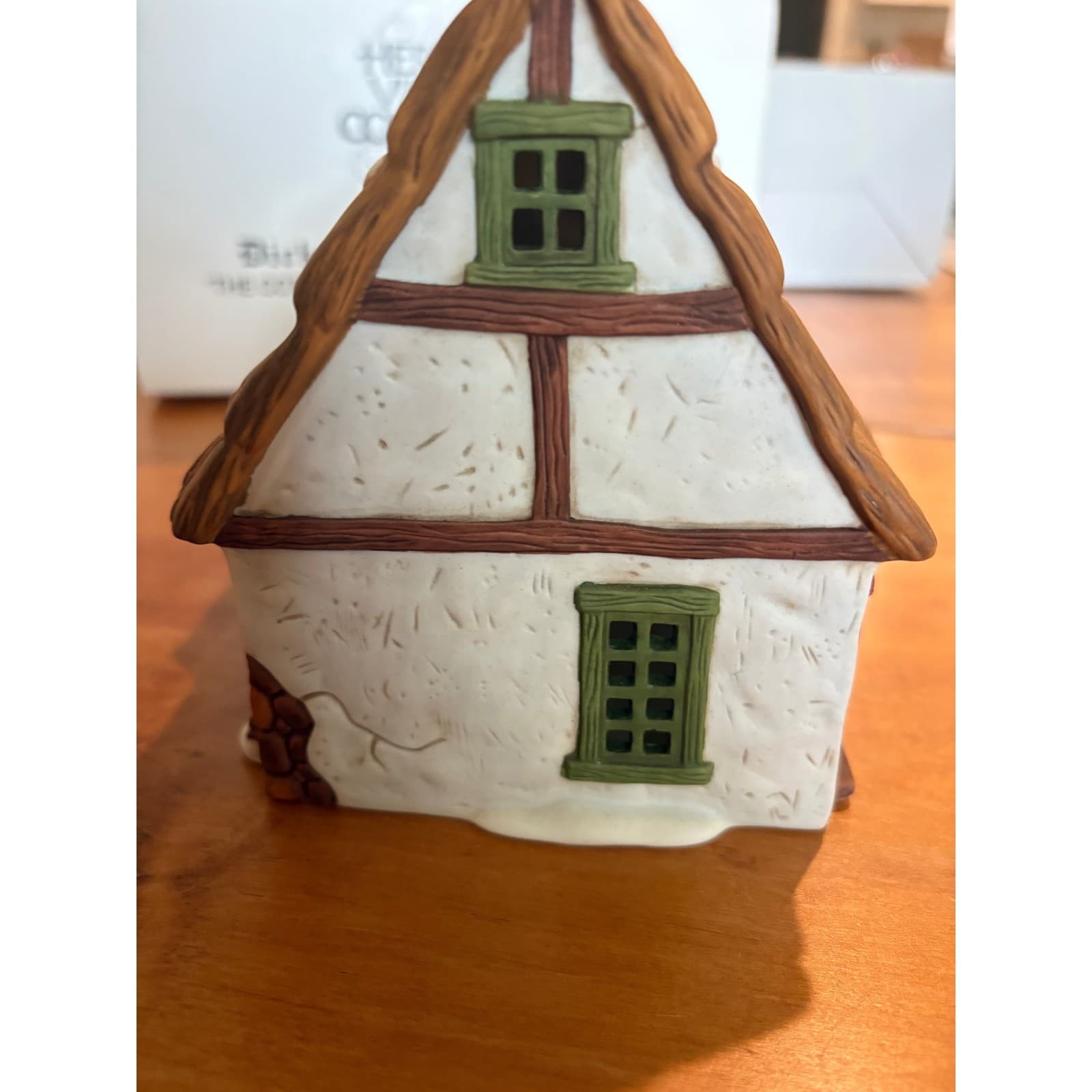 Dept 56 Bob Cratchit Tiny Tim Cottage Dickens Village OS House White Brown 1986 - Thumbnail 5