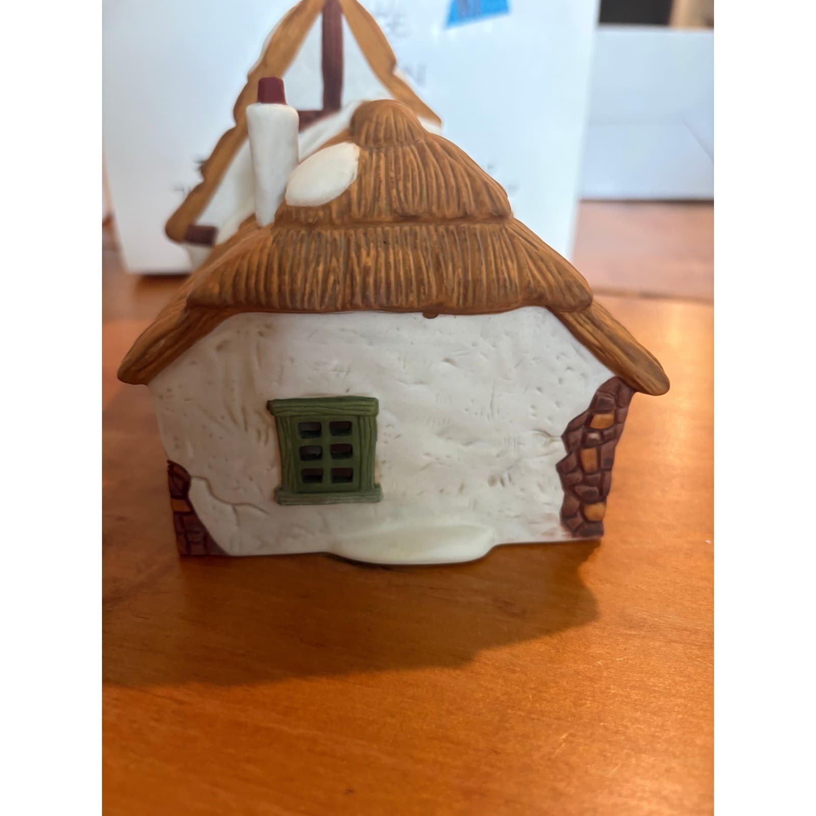 Dept 56 Bob Cratchit Tiny Tim Cottage Dickens Village OS House White Brown 1986 - Thumbnail 3