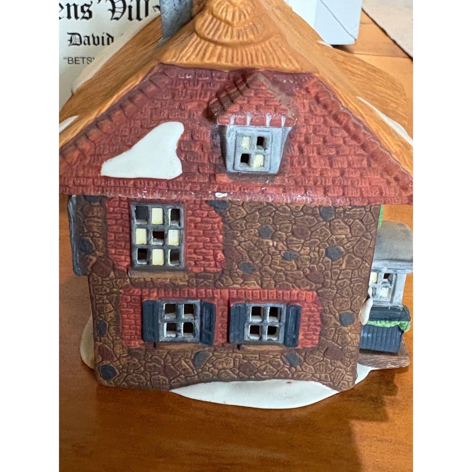 Department 56 Betsy Trotwood's Cottage Dickens Village Series OS House Brown - Thumbnail 4