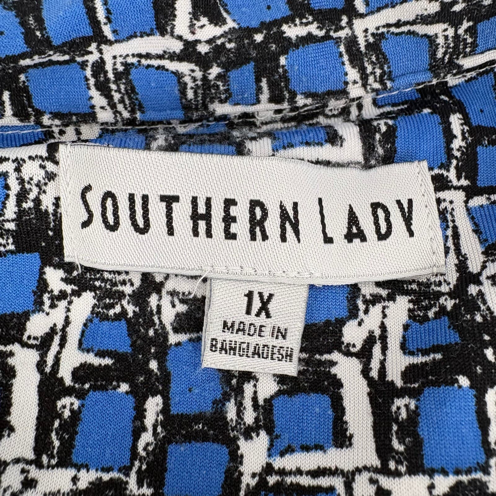 Southern Lady 1X Blue White Geometric Print Short Sleeve Button Up Shirt - Thumbnail 3