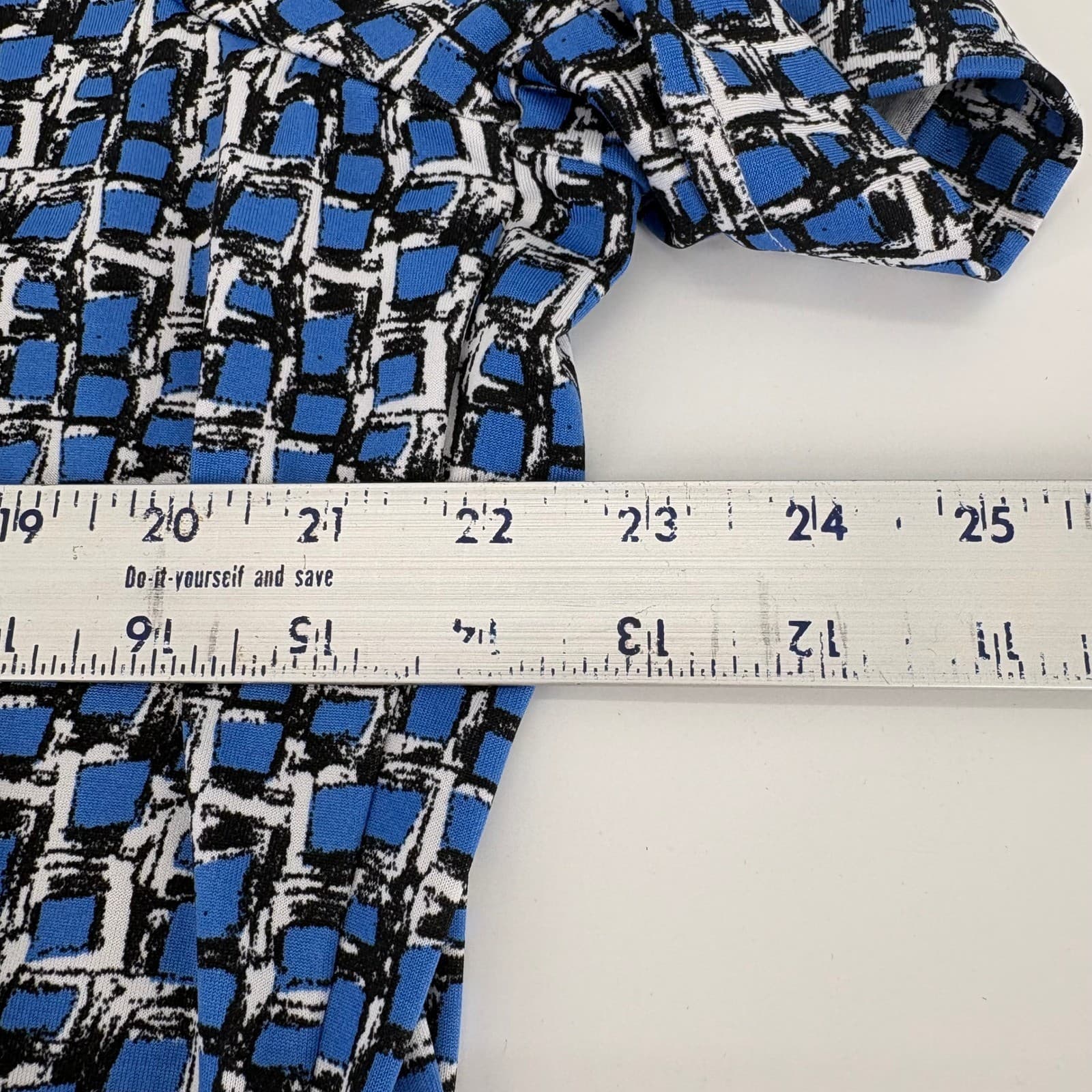 Southern Lady 1X Blue White Geometric Print Short Sleeve Button Up Shirt - Thumbnail 5