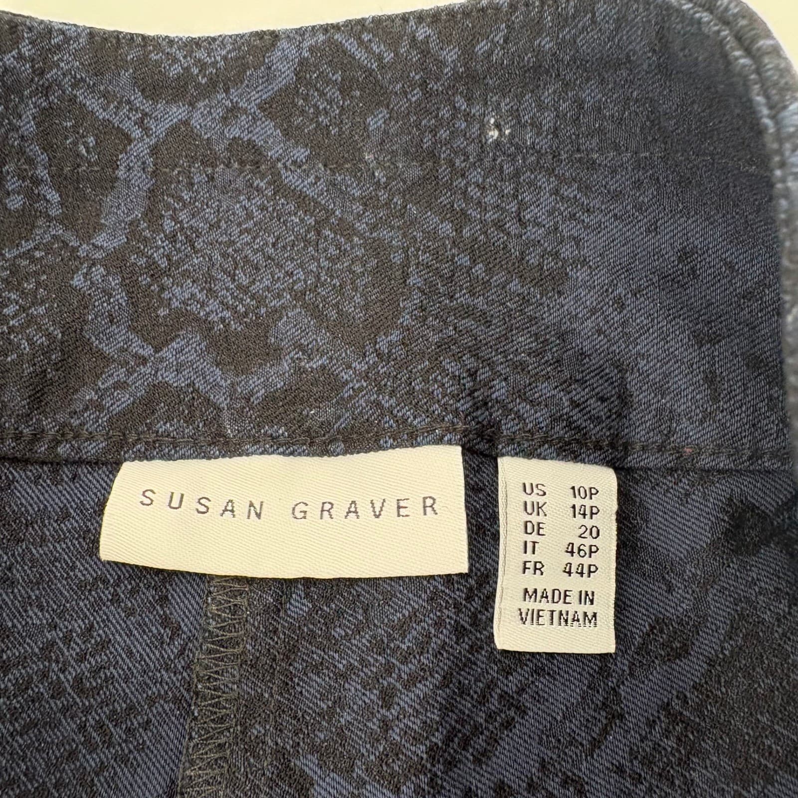 Susan Graver Petite Snakeskin Print Pull On Pants with Zipper Ankle Detail - Thumbnail 4