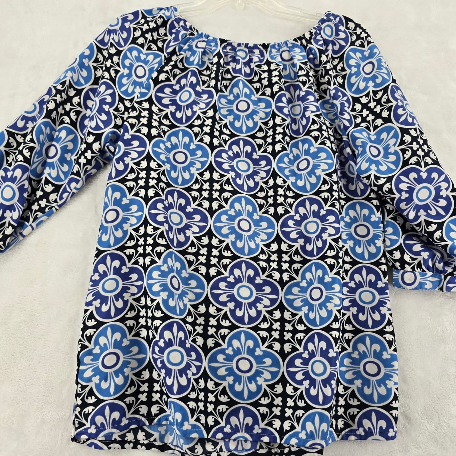 Banana Republic Blouse Womens Small Henley Top Blue Floral Pattern - Thumbnail 4